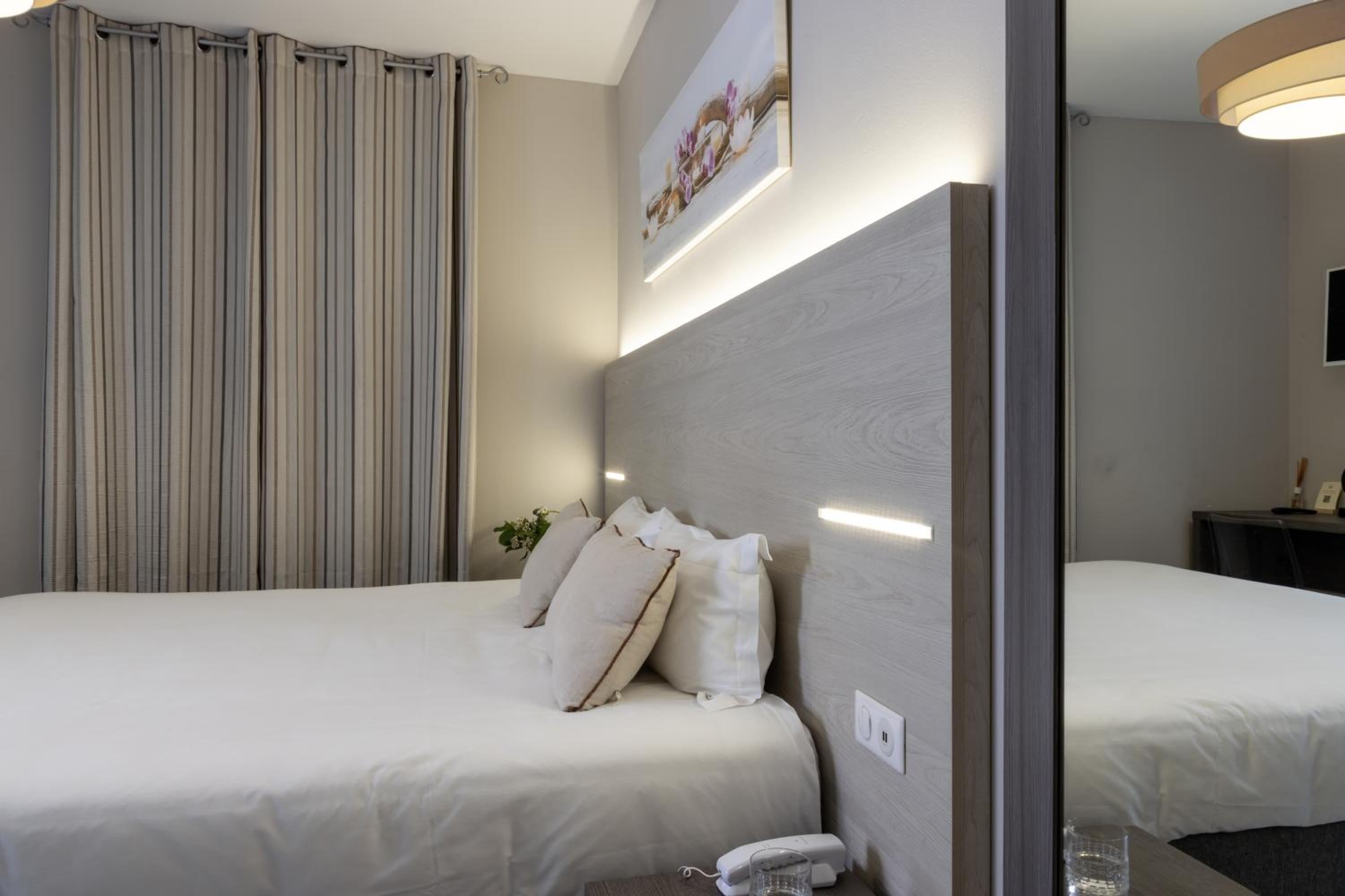 Superior Double Room - Photo 3