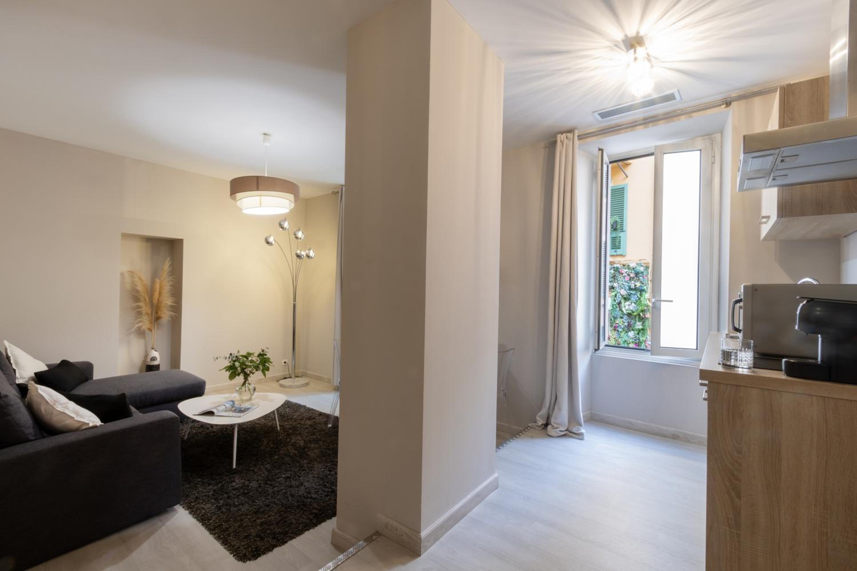 Deluxe Apartment - Photo 4