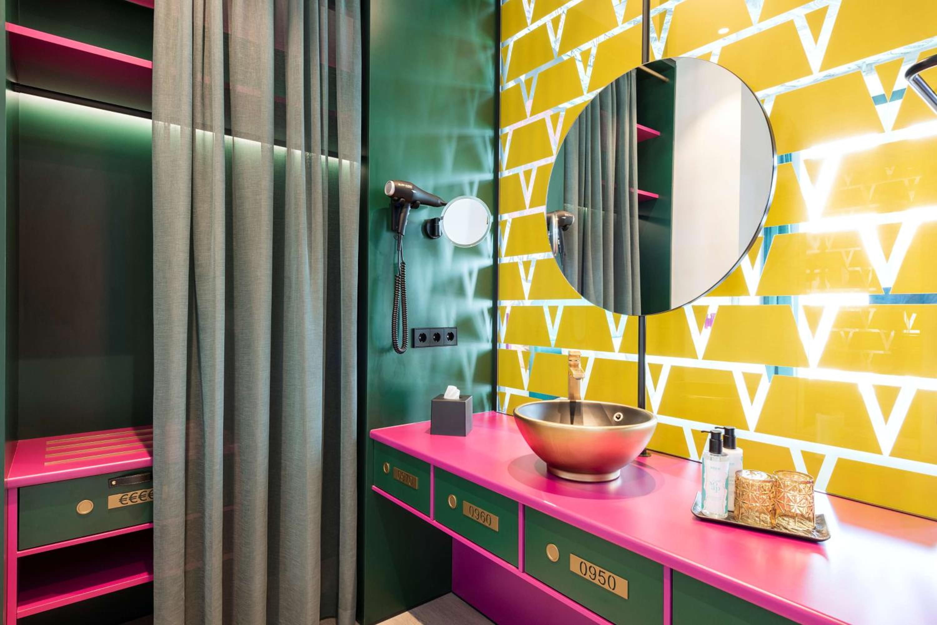 nhow Suite + VIP Lounge - Photo 2