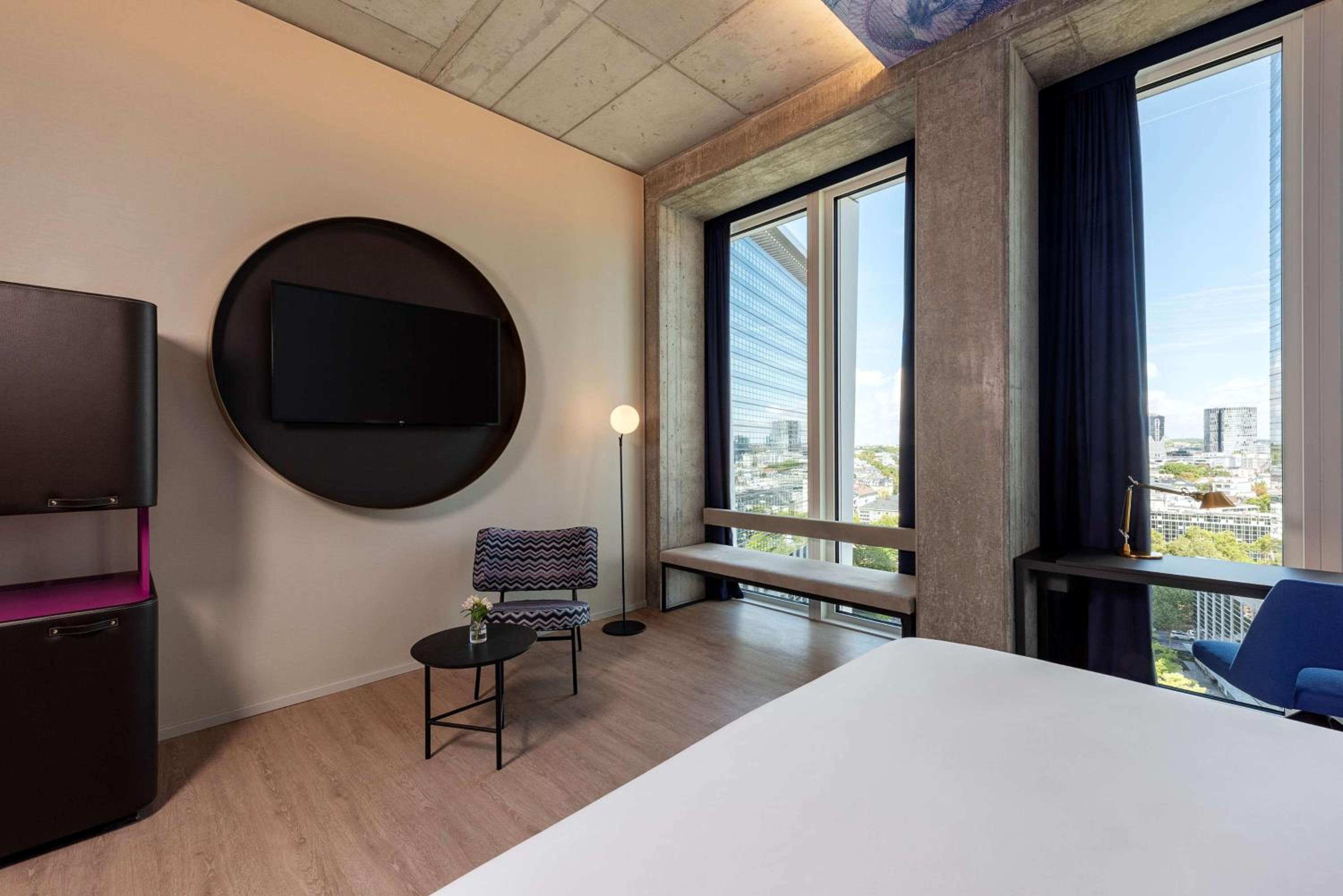 nhow Premium Room - Photo 5