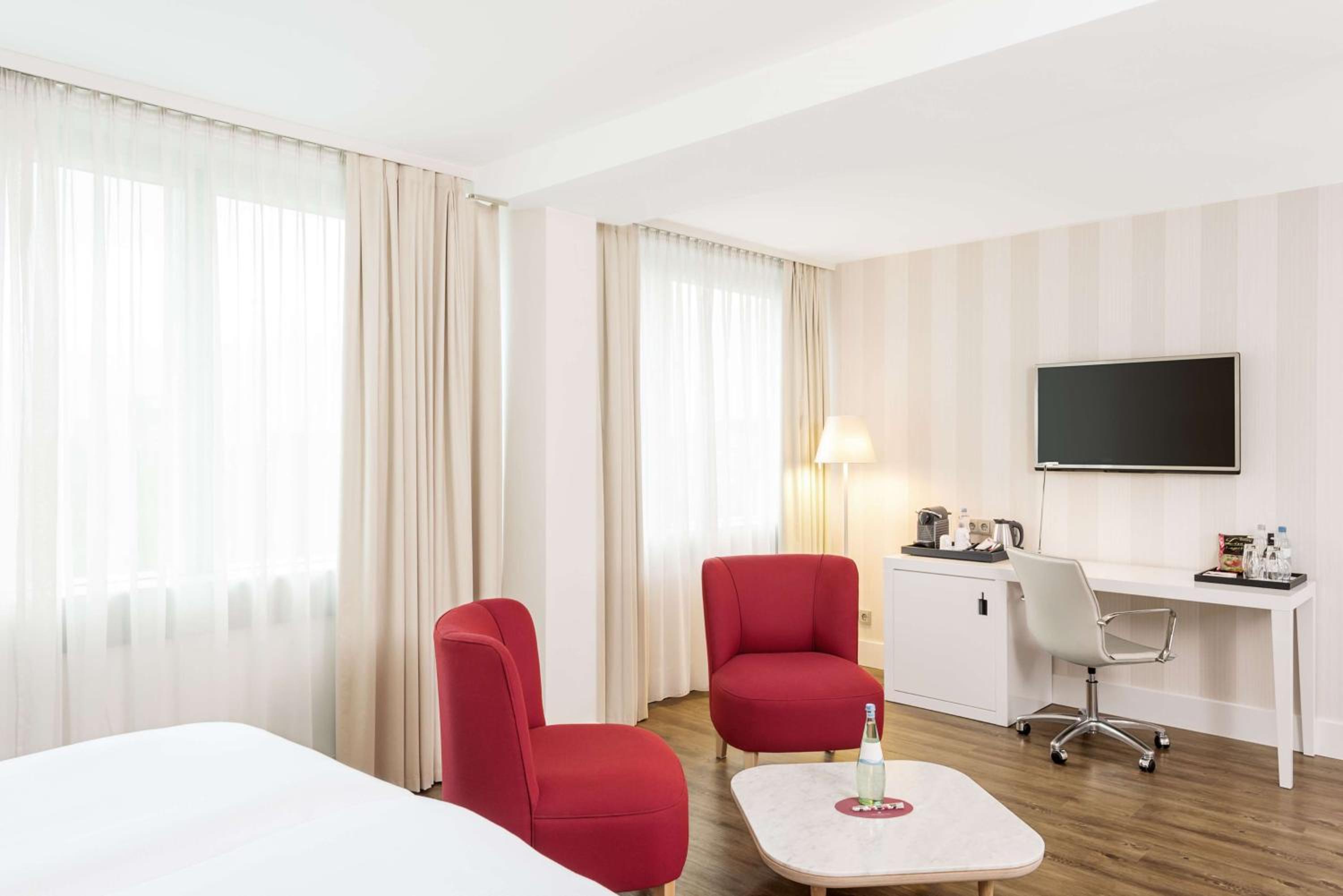 Premium Double or Twin Room with View - Photo 1