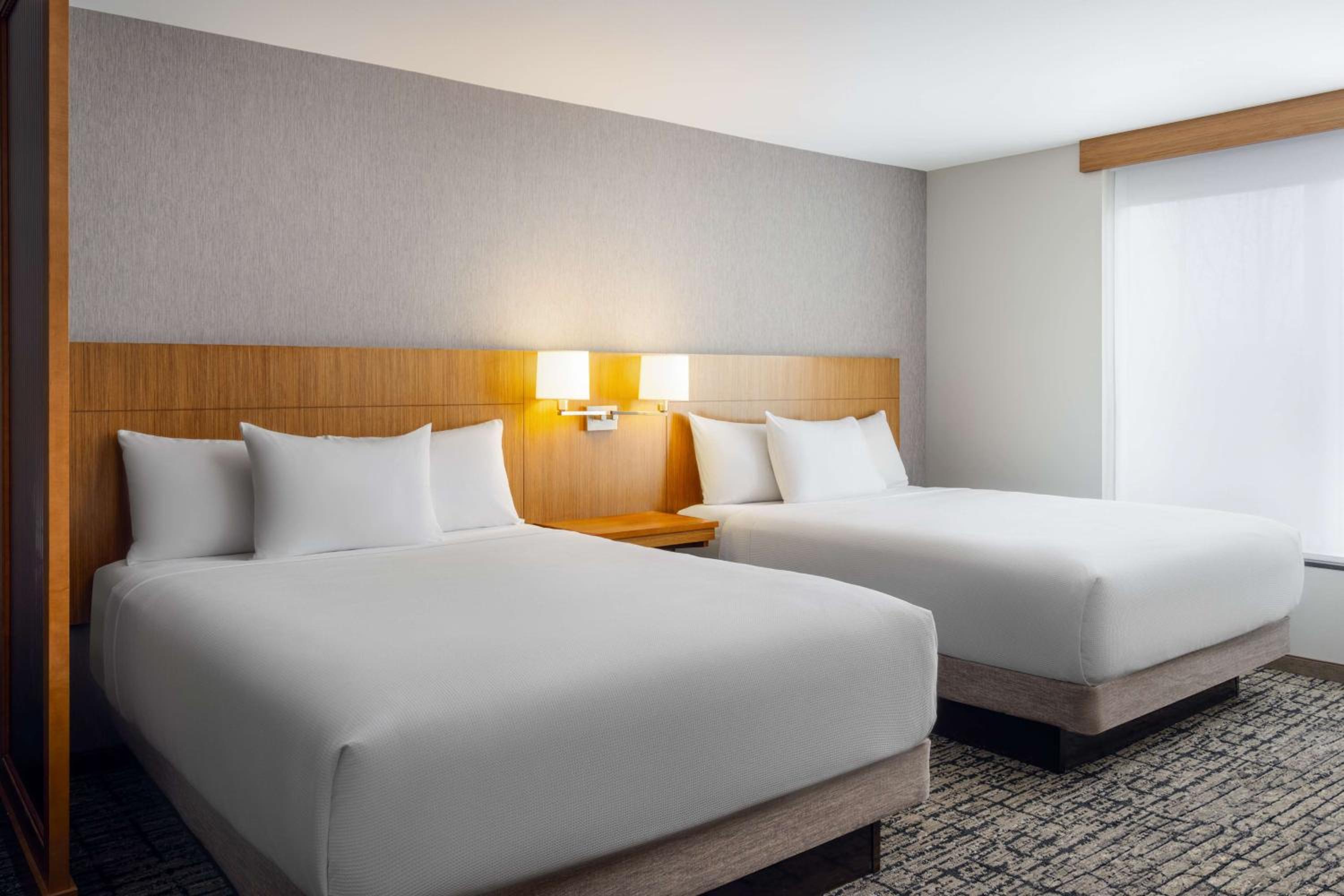 Queen Room with Two Queen Beds, Sofa Bed and Accessible Tub photo 3