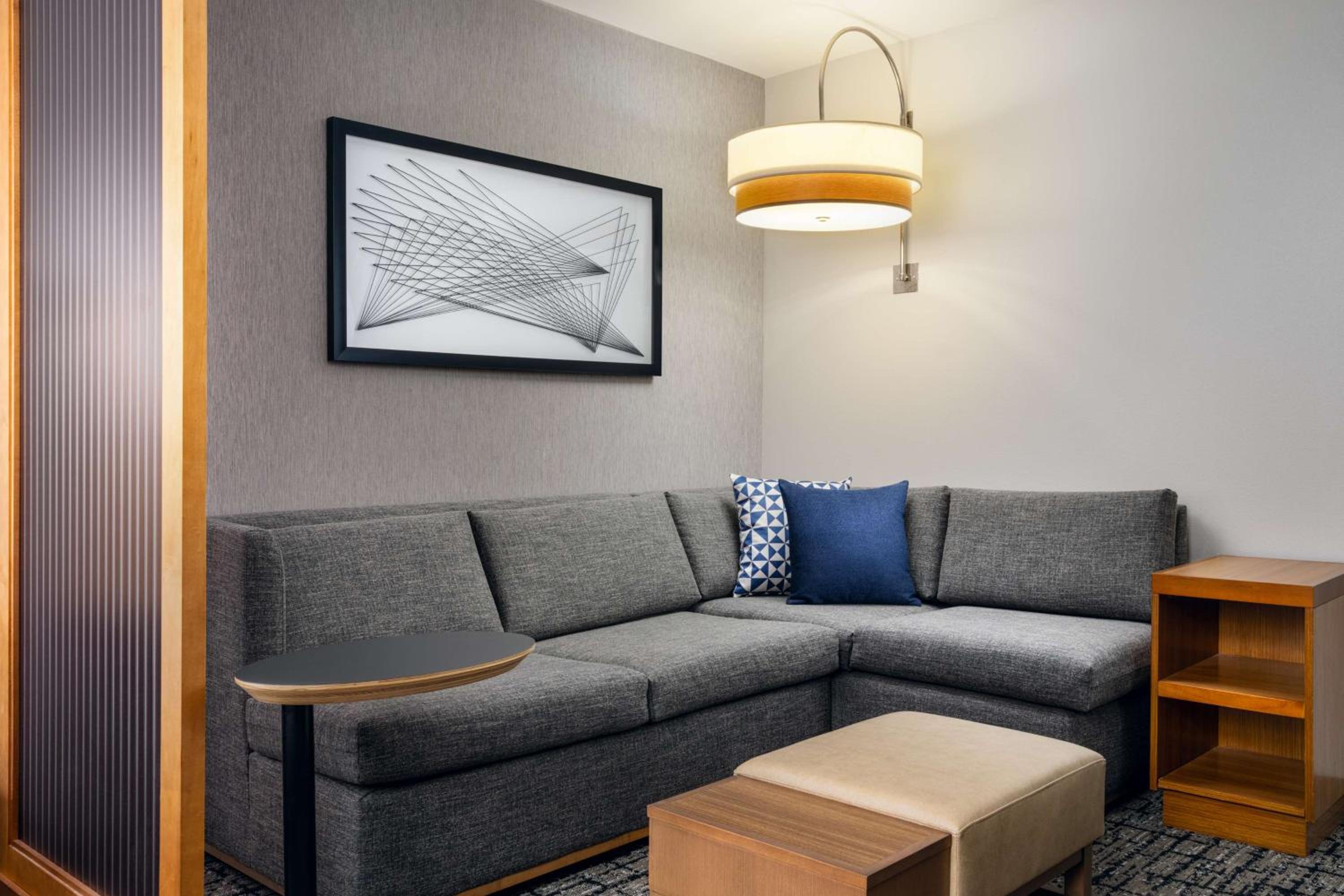 King Room with Sofa Bed photo 3