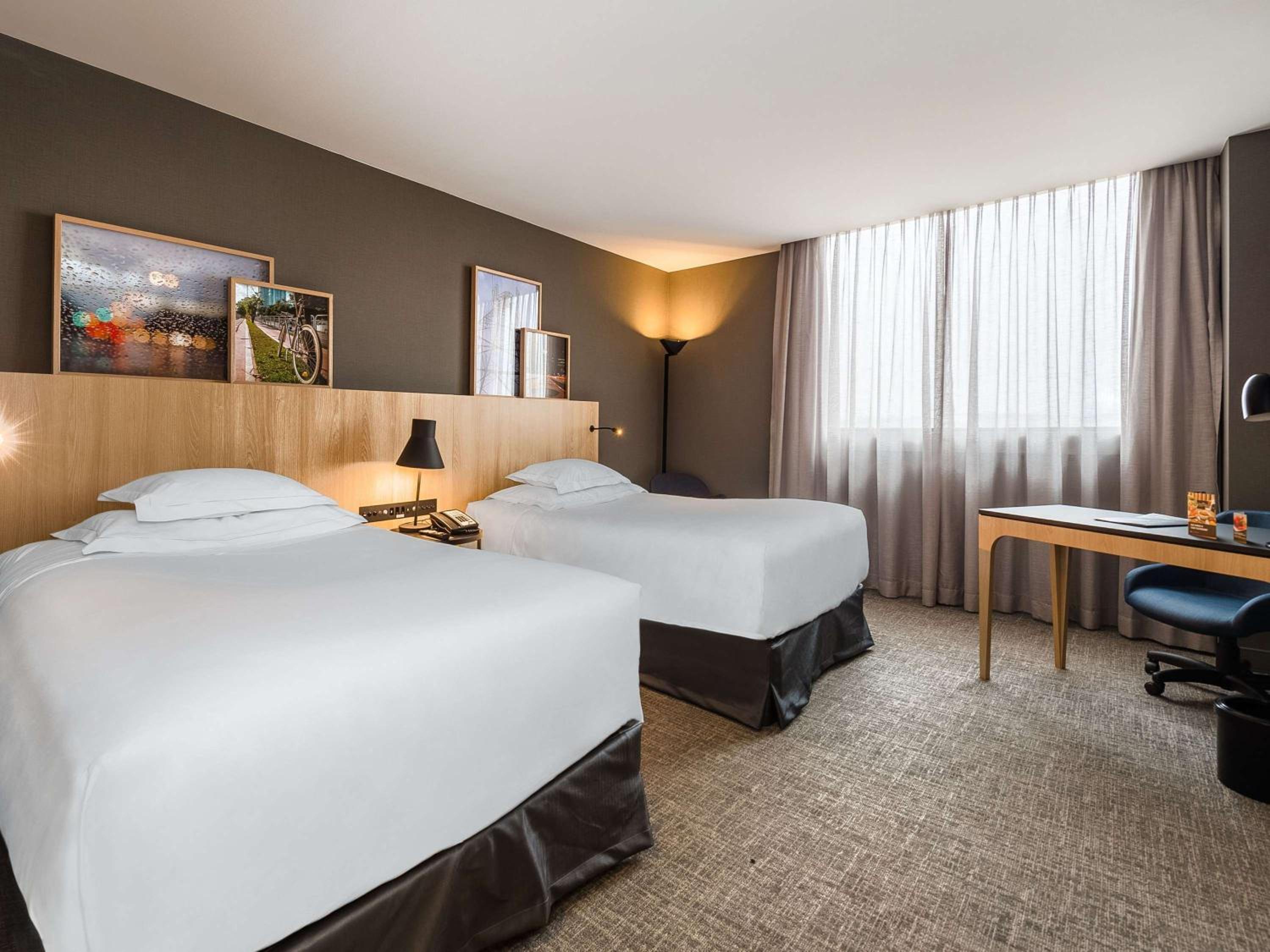 Premium Luxury Room with Two Single Beds