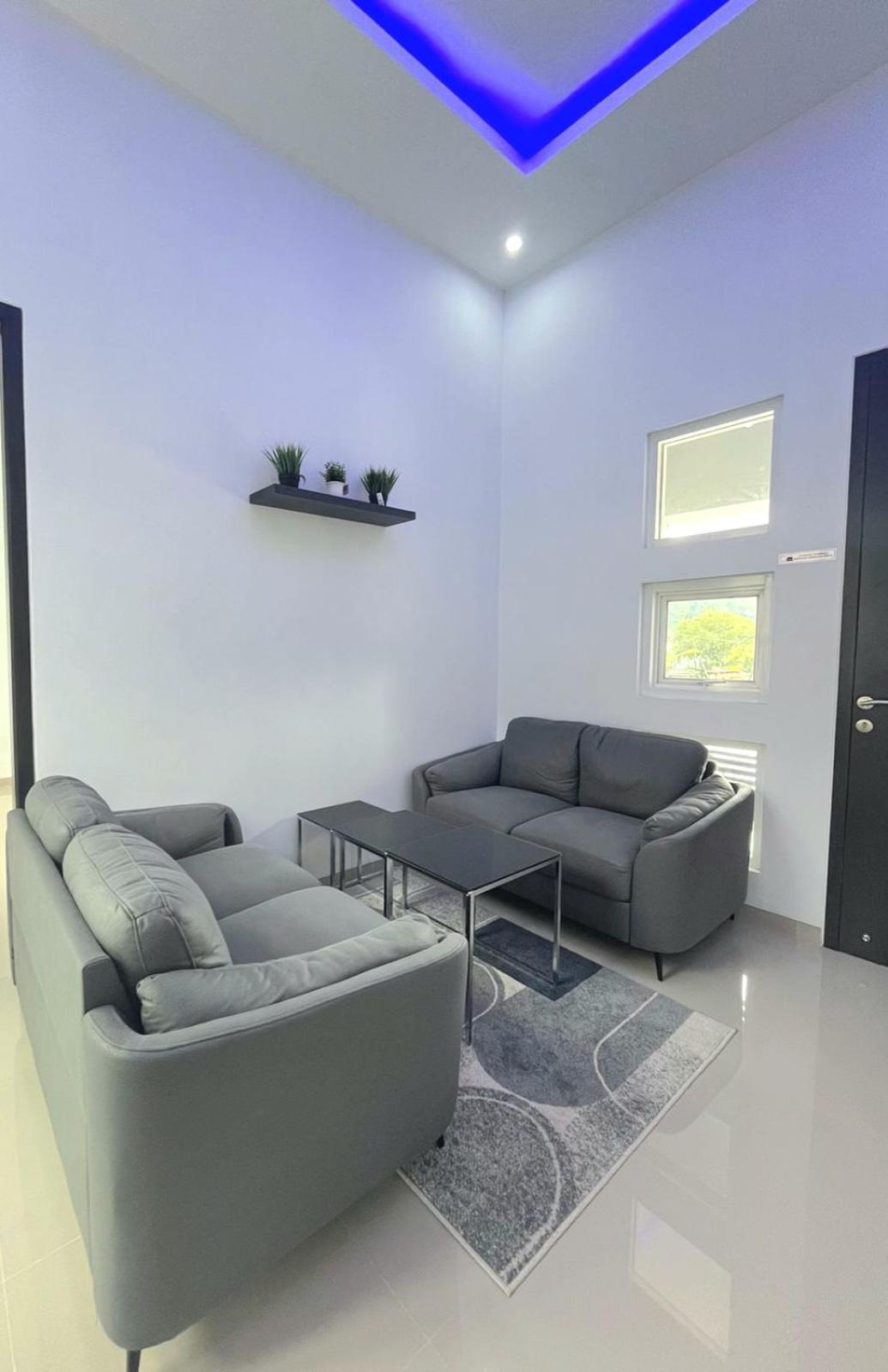 Three-Bedroom Villa photo 2