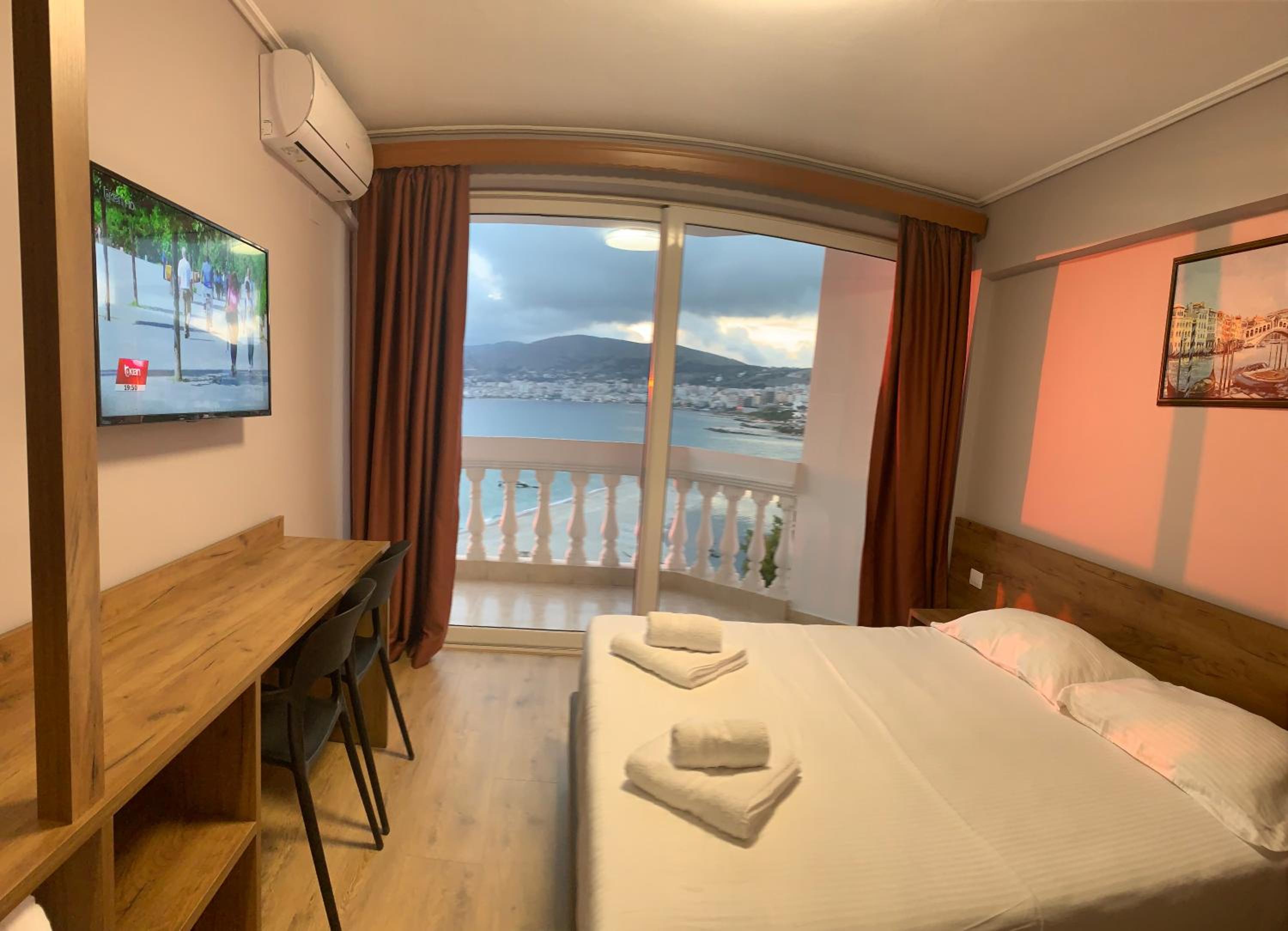 Double Room with Balcony and Sea View