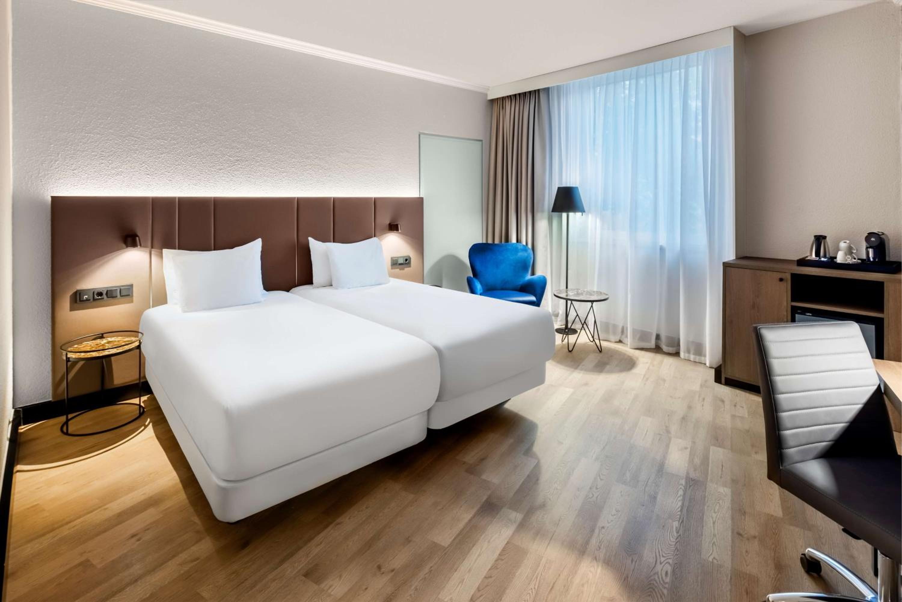 Standard Double or Twin Room - Photo 1