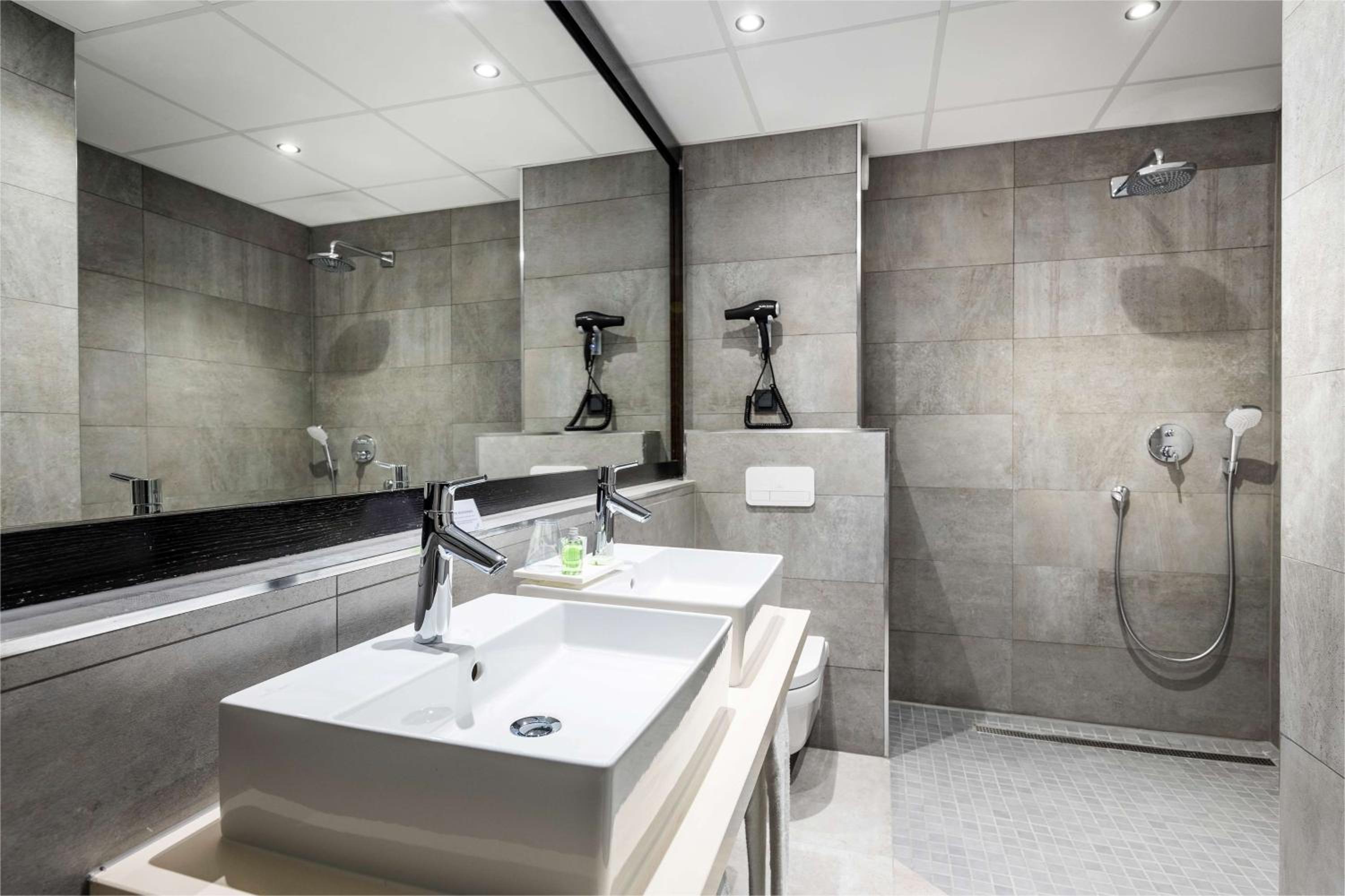 Superior Double or Twin Room - Photo 6