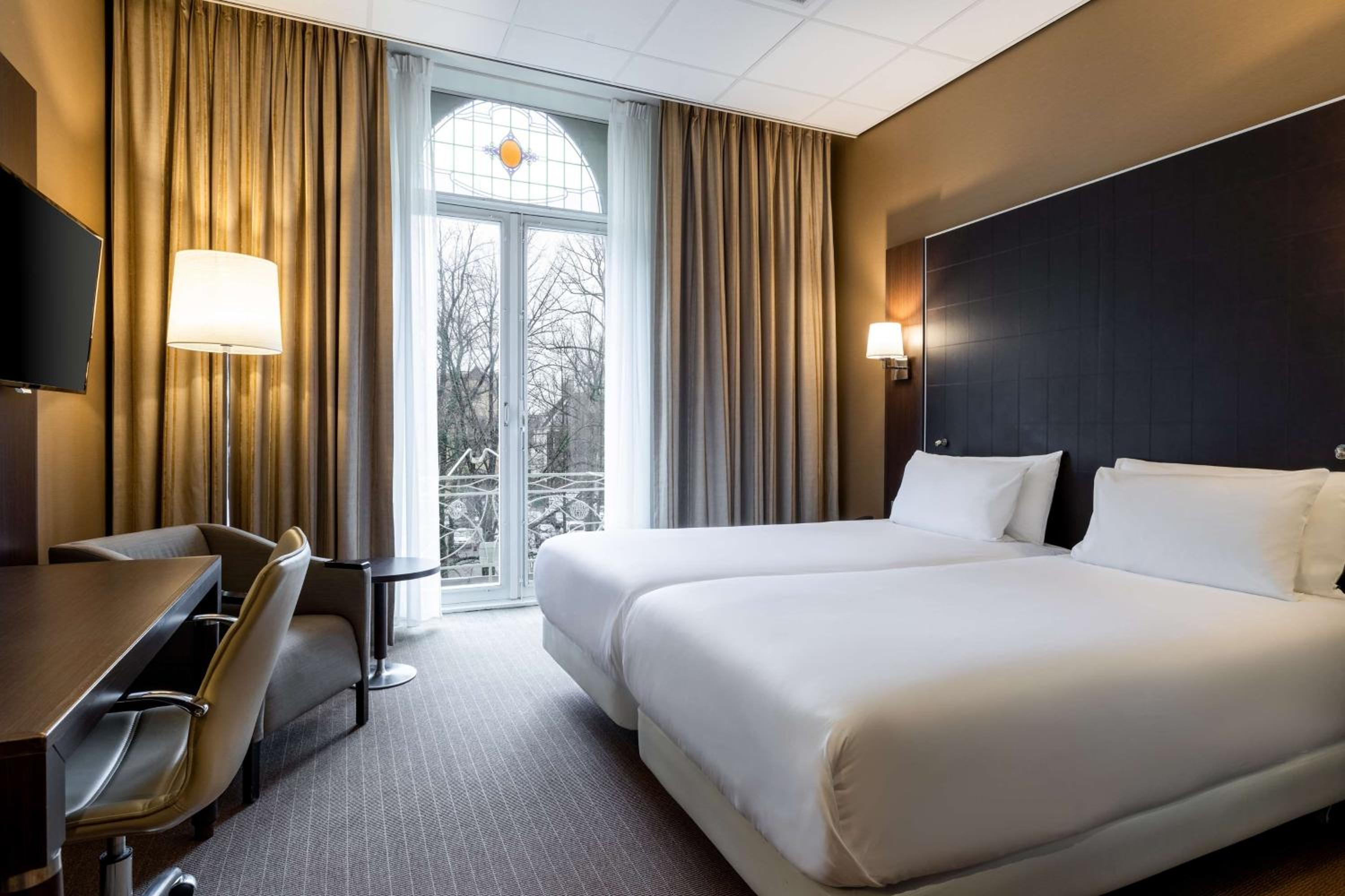 Standard Twin Room with View  - Photo 1