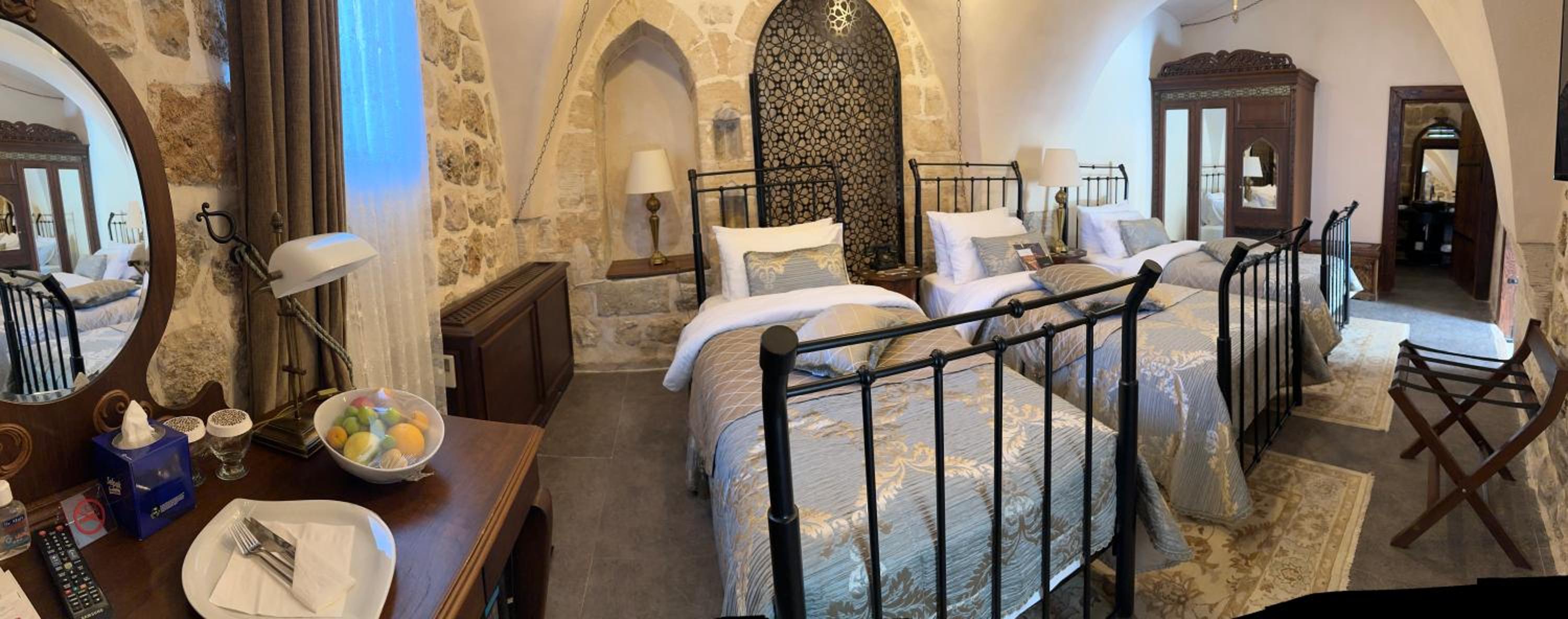 Deluxe Triple Room photo 2