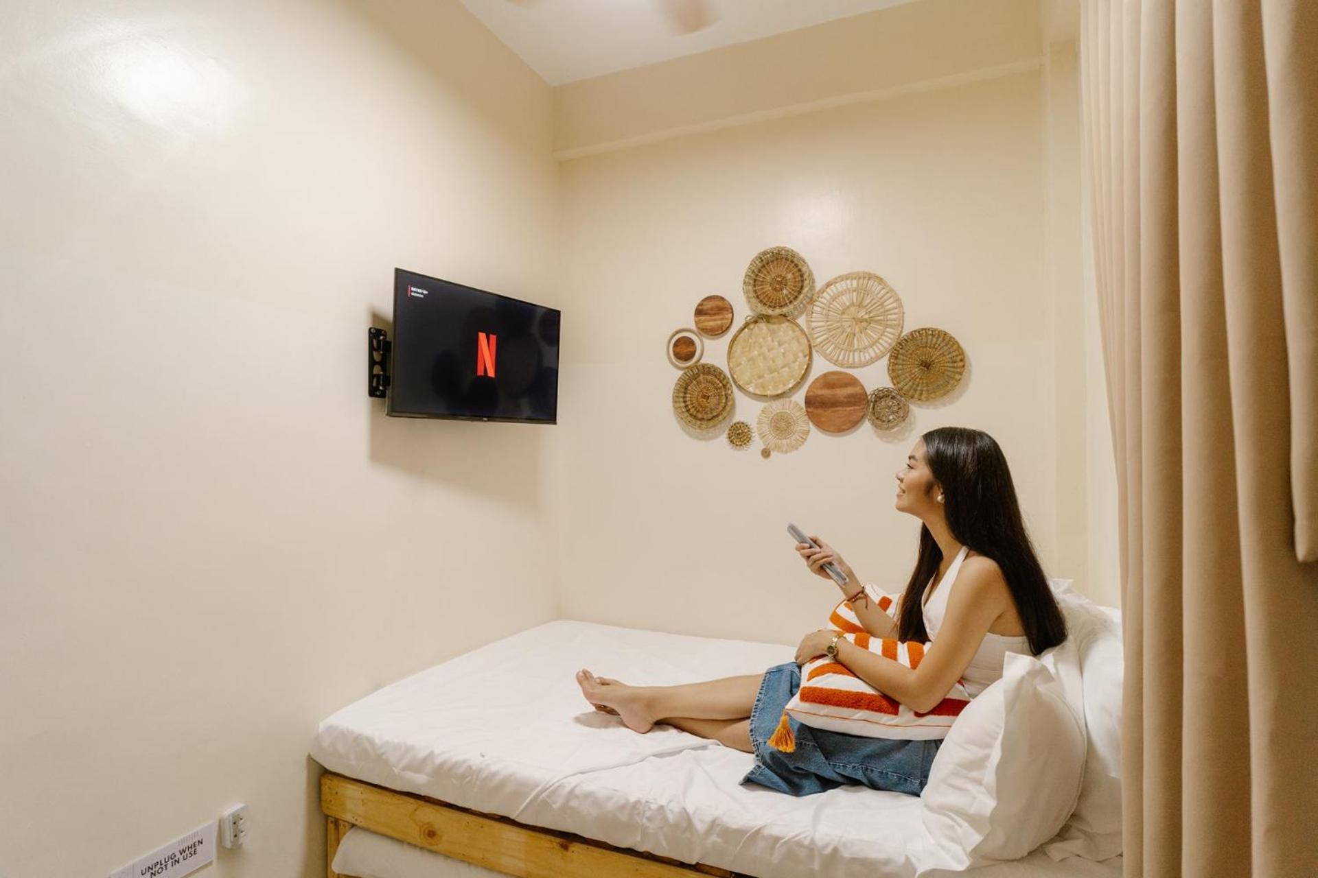 Twin Room with Private Bathroom photo 2
