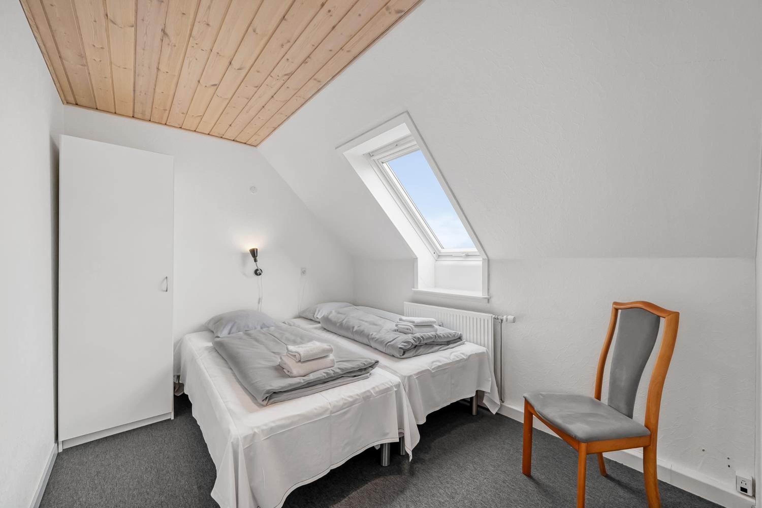 Four-Bedroom Apartment thumbnail 5