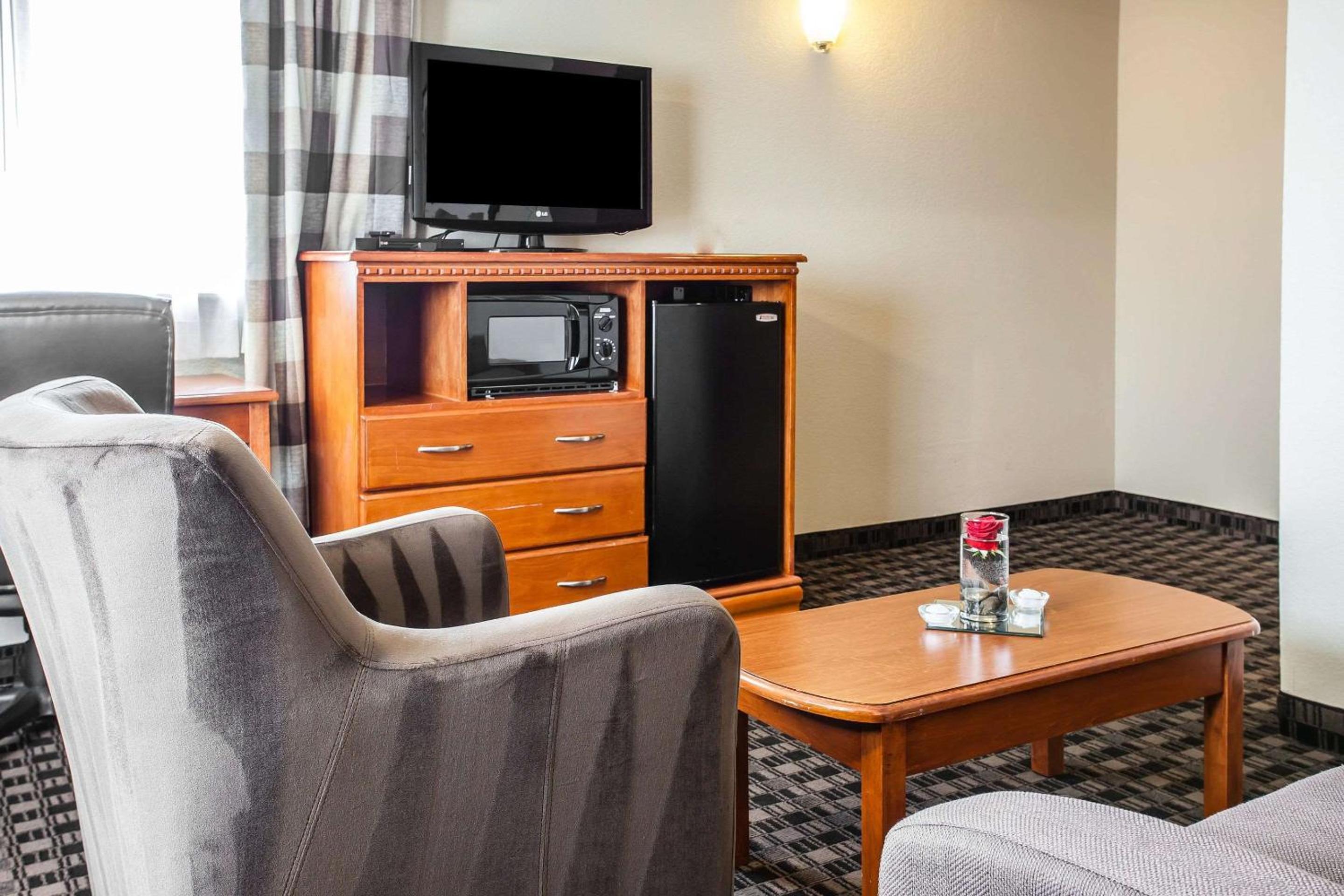 King Suite - Photo 4