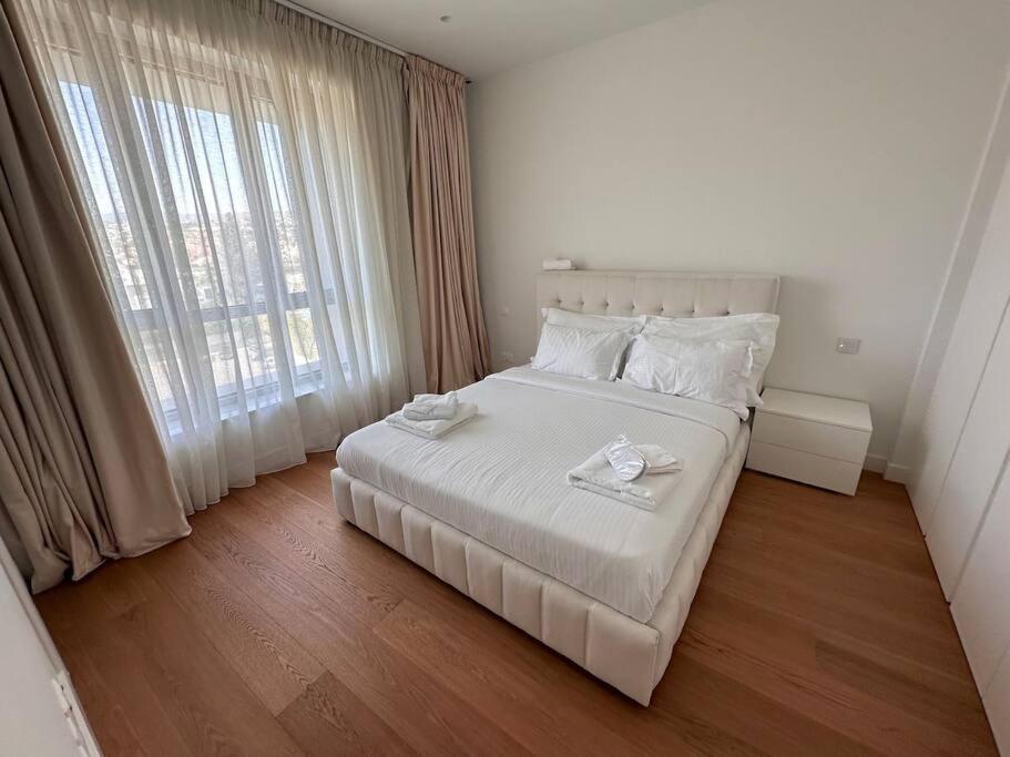 Three-Bedroom Premium Apartment with Balcony photo 1