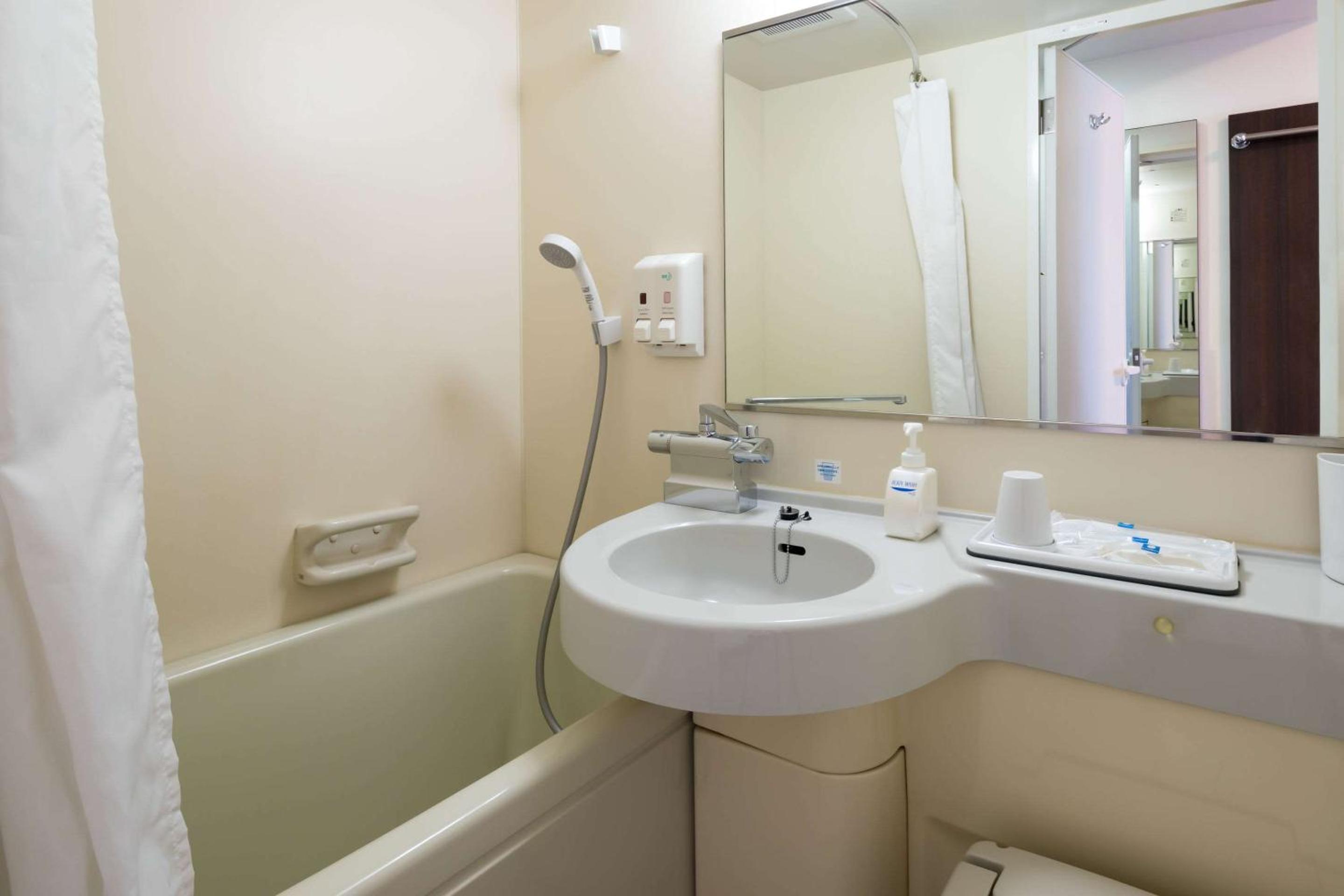 Economy Double Room - Non-Smoking - Photo 5