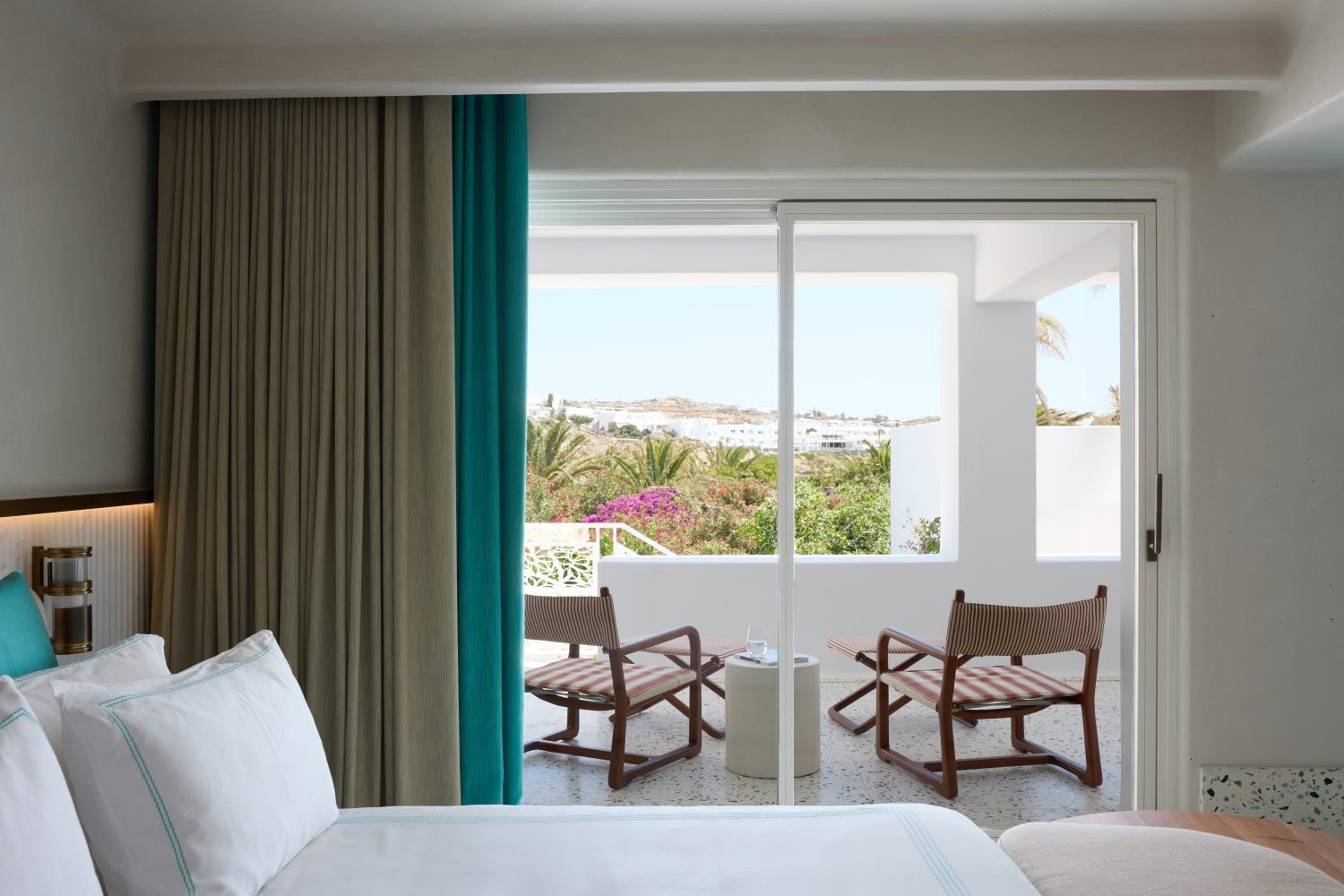 Deluxe Double Room with Balcony - Photo 6