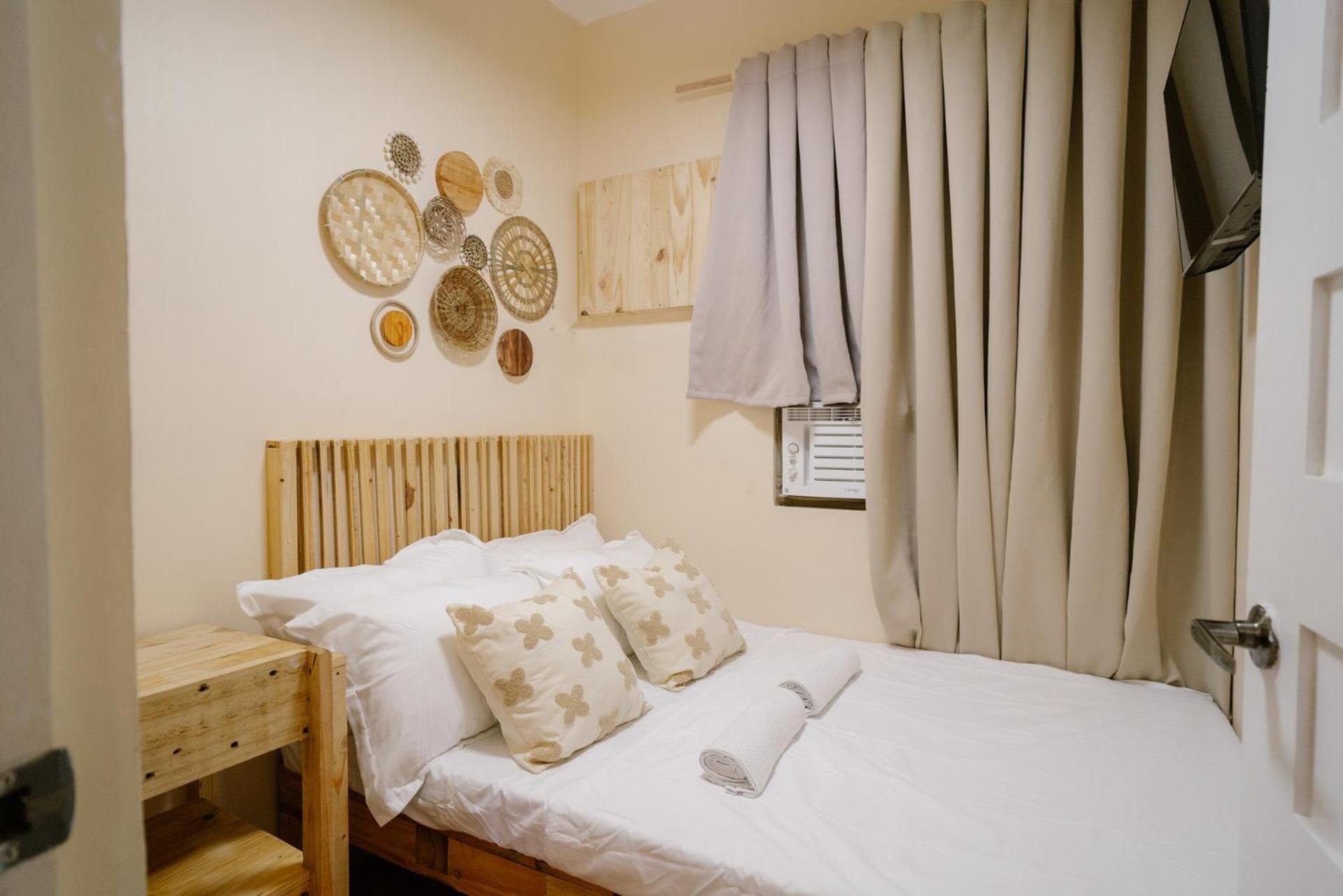 Twin Room with Shared Bathroom photo 1