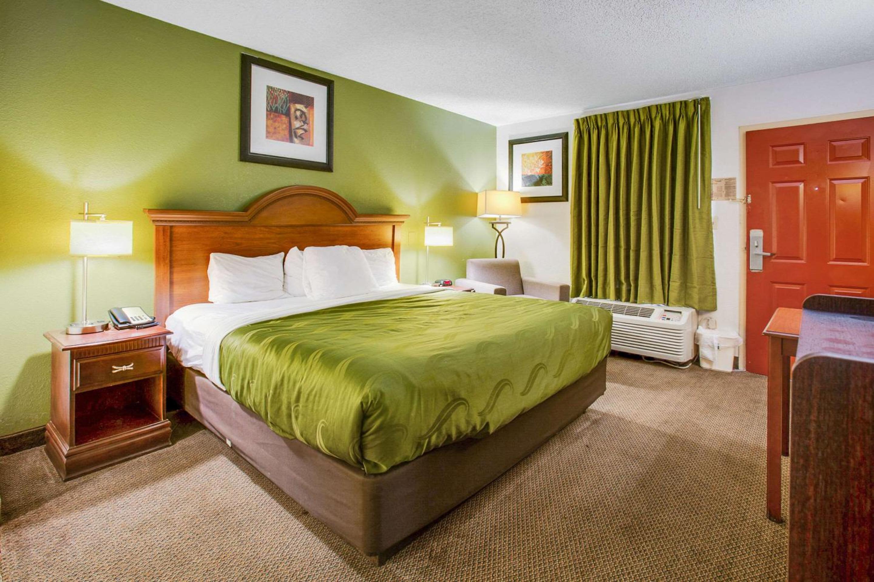 King Room - Non-Smoking - Photo 1