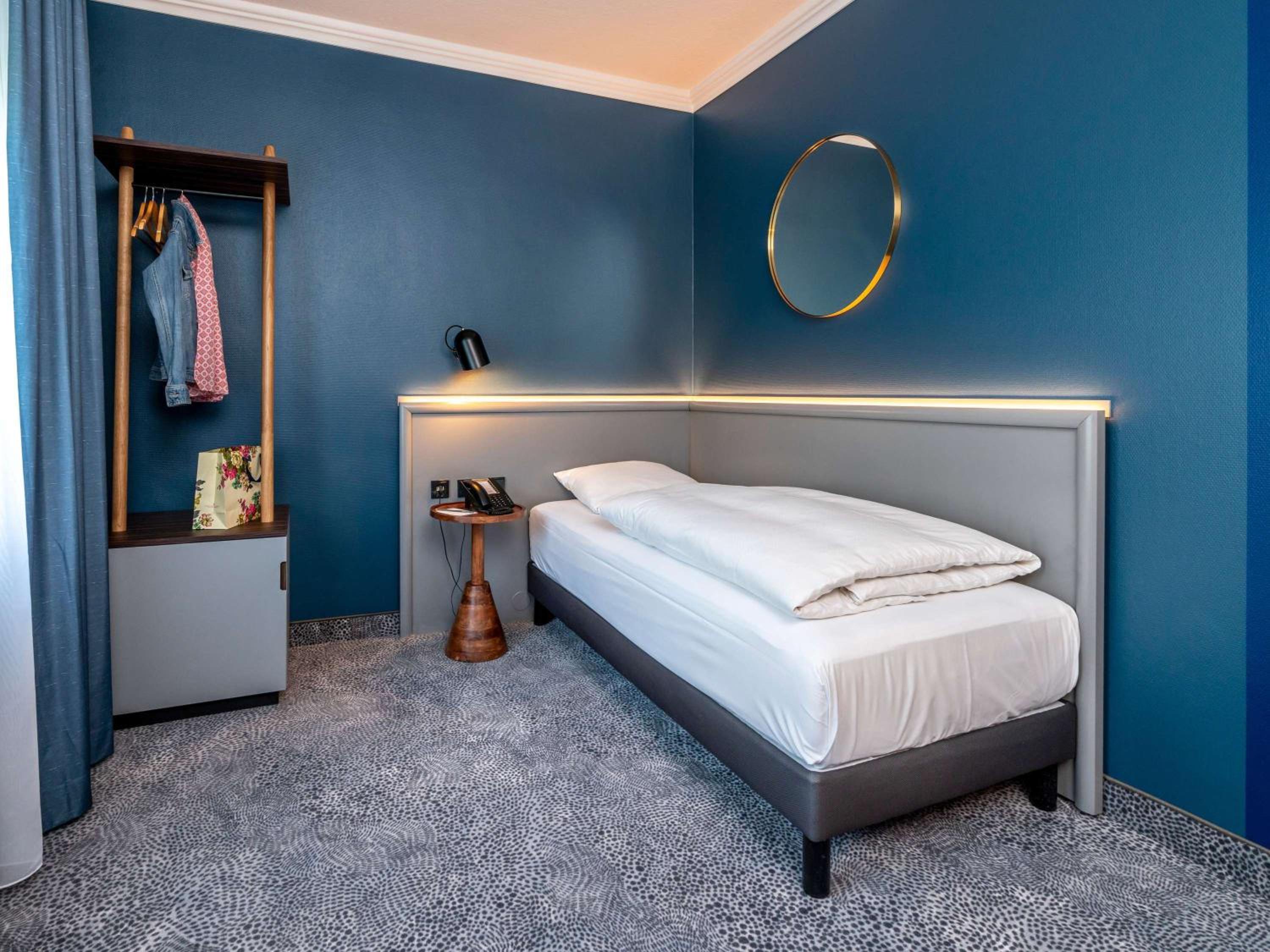 Standard Single Room - Photo 9