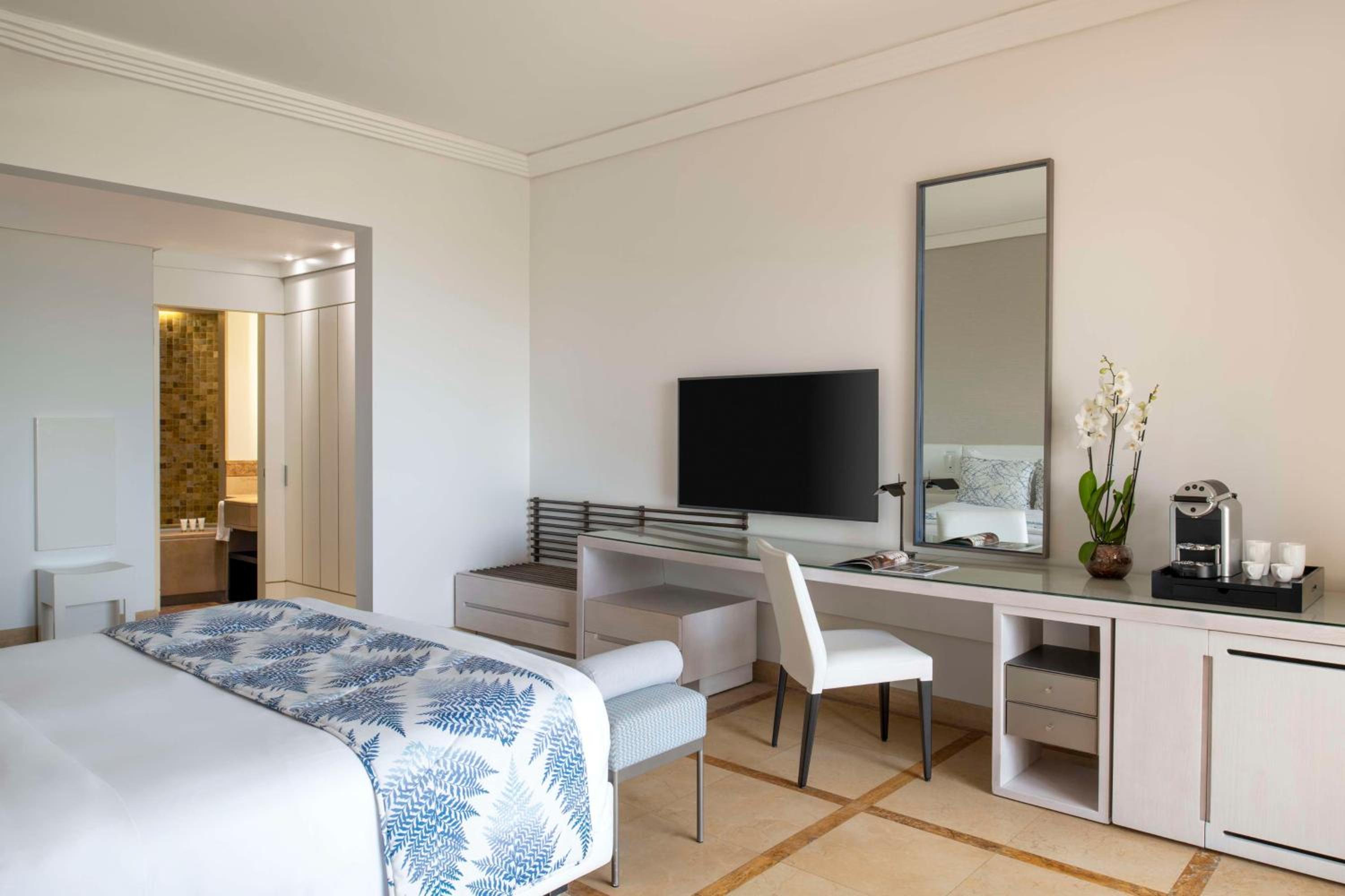 Ishtar Superior Room