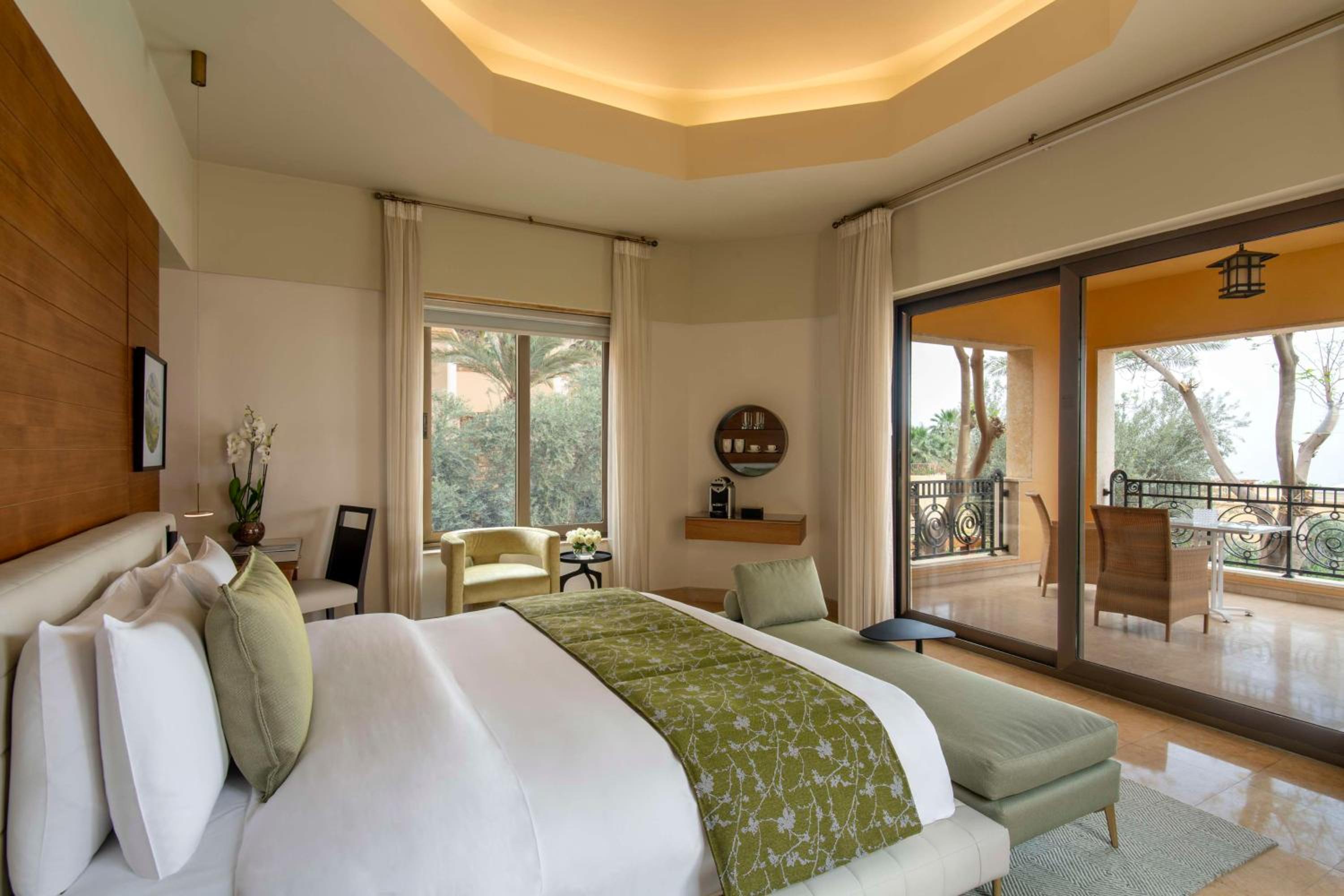 Ishtar Terrace Room