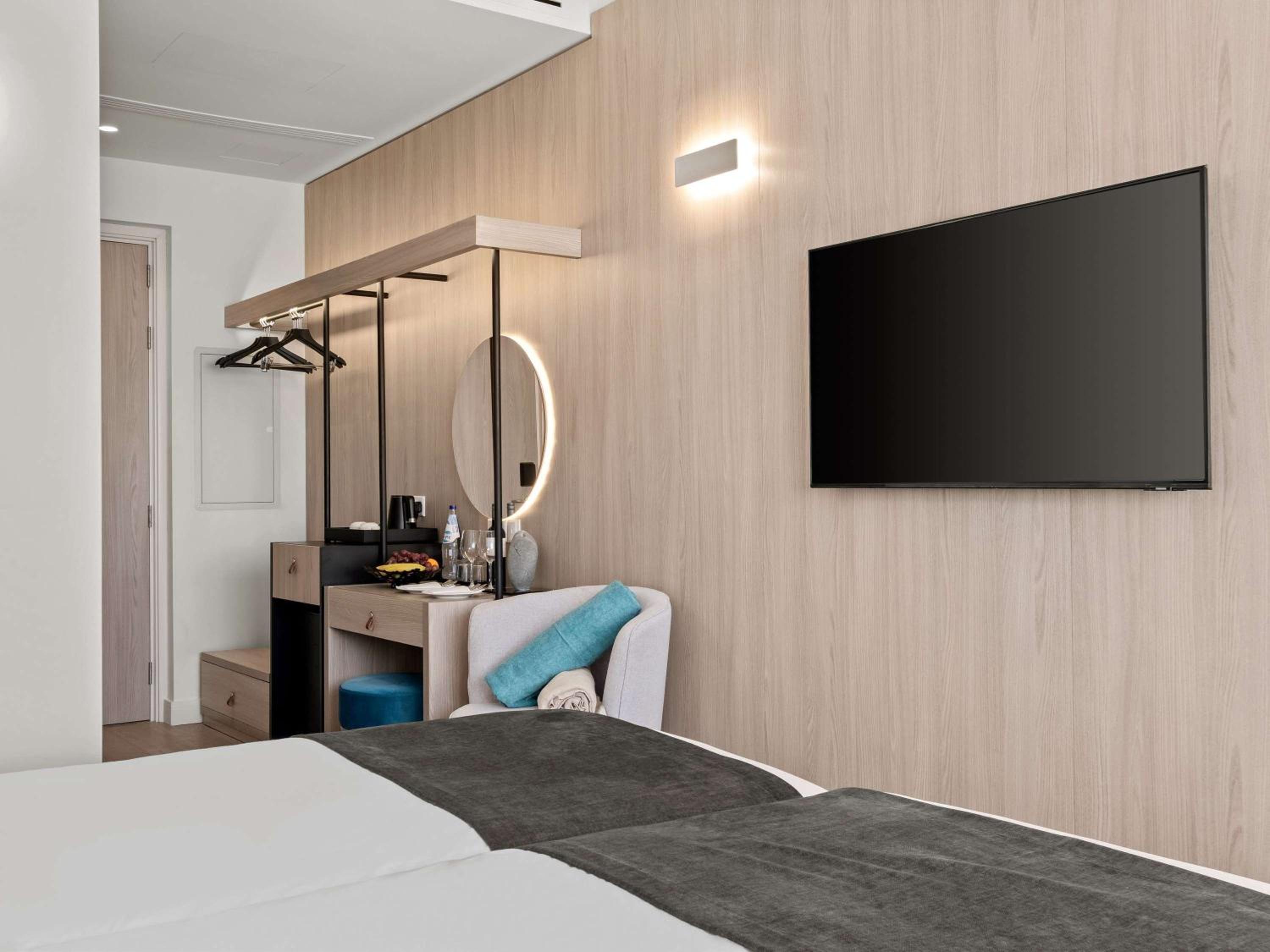Classic room with zip beds photo 3