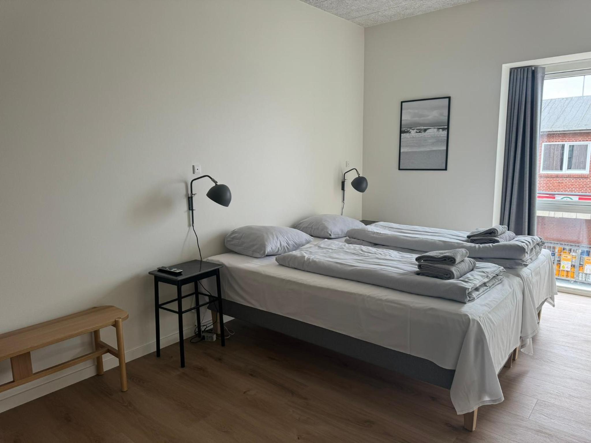 Two-Bedroom Deluxe Apartment with Harbor View thumbnail 6