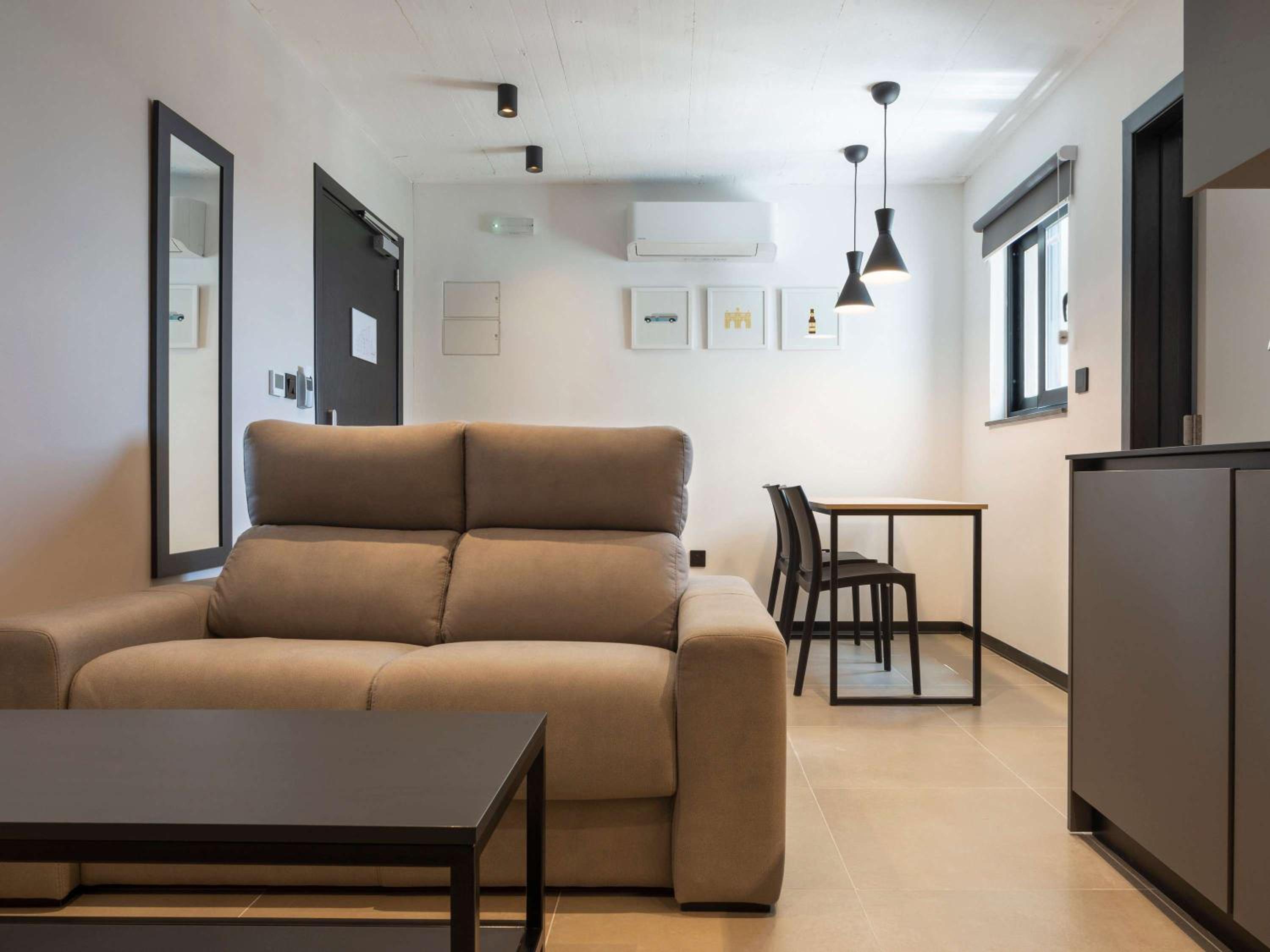 One Bedroom Apartment - Photo 11