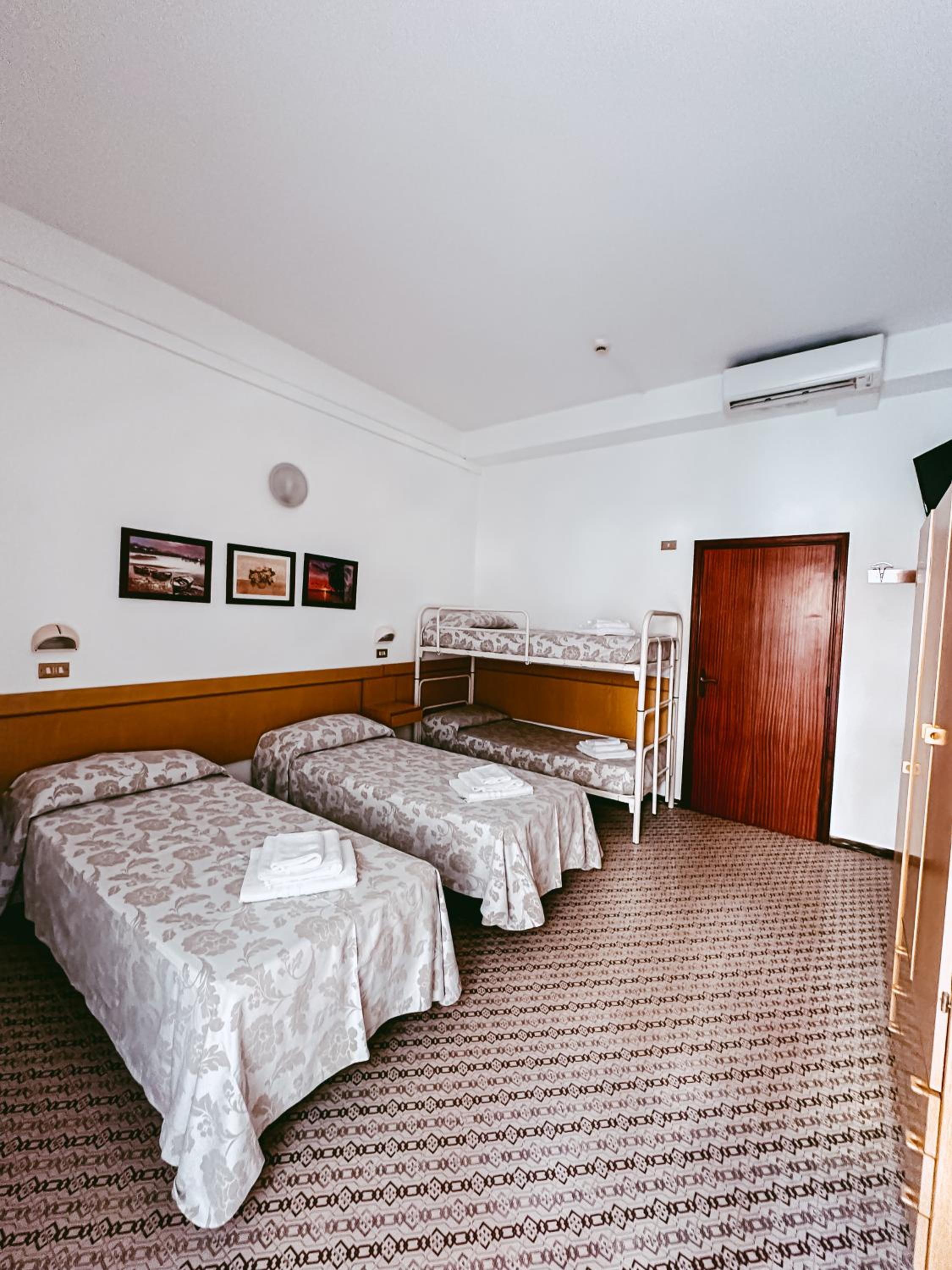Classic Triple Room