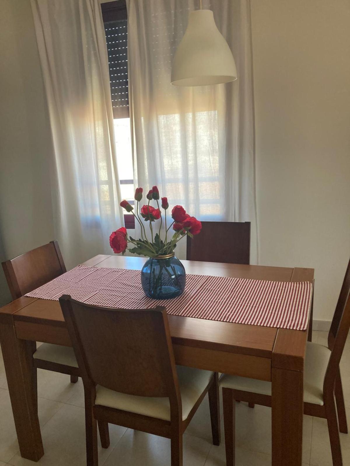 Deluxe One-Bedroom Apartment with City View photo 3