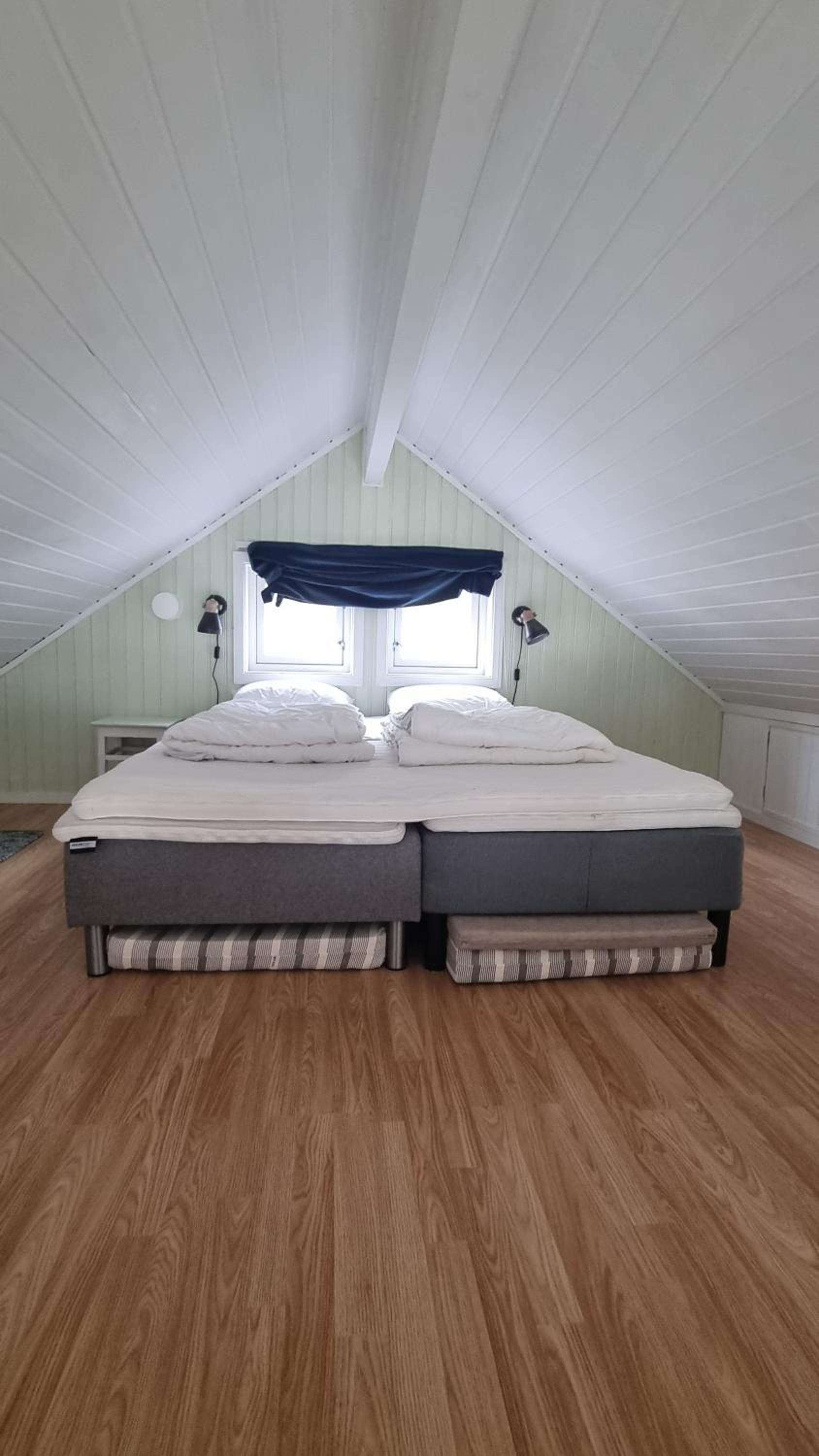 Three-Bedroom House photo 3