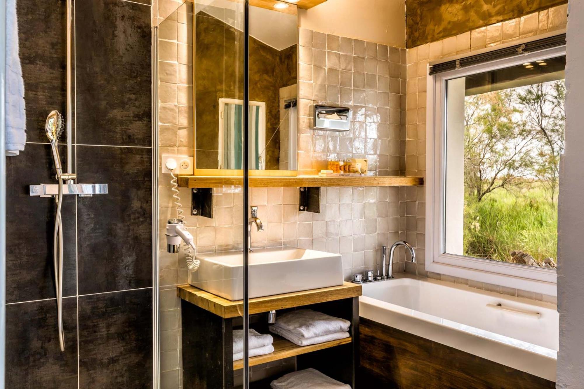 Double Room with Bath  Massouscles - Photo 4