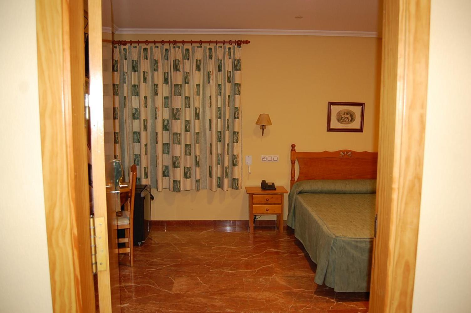 Single Room photo 3