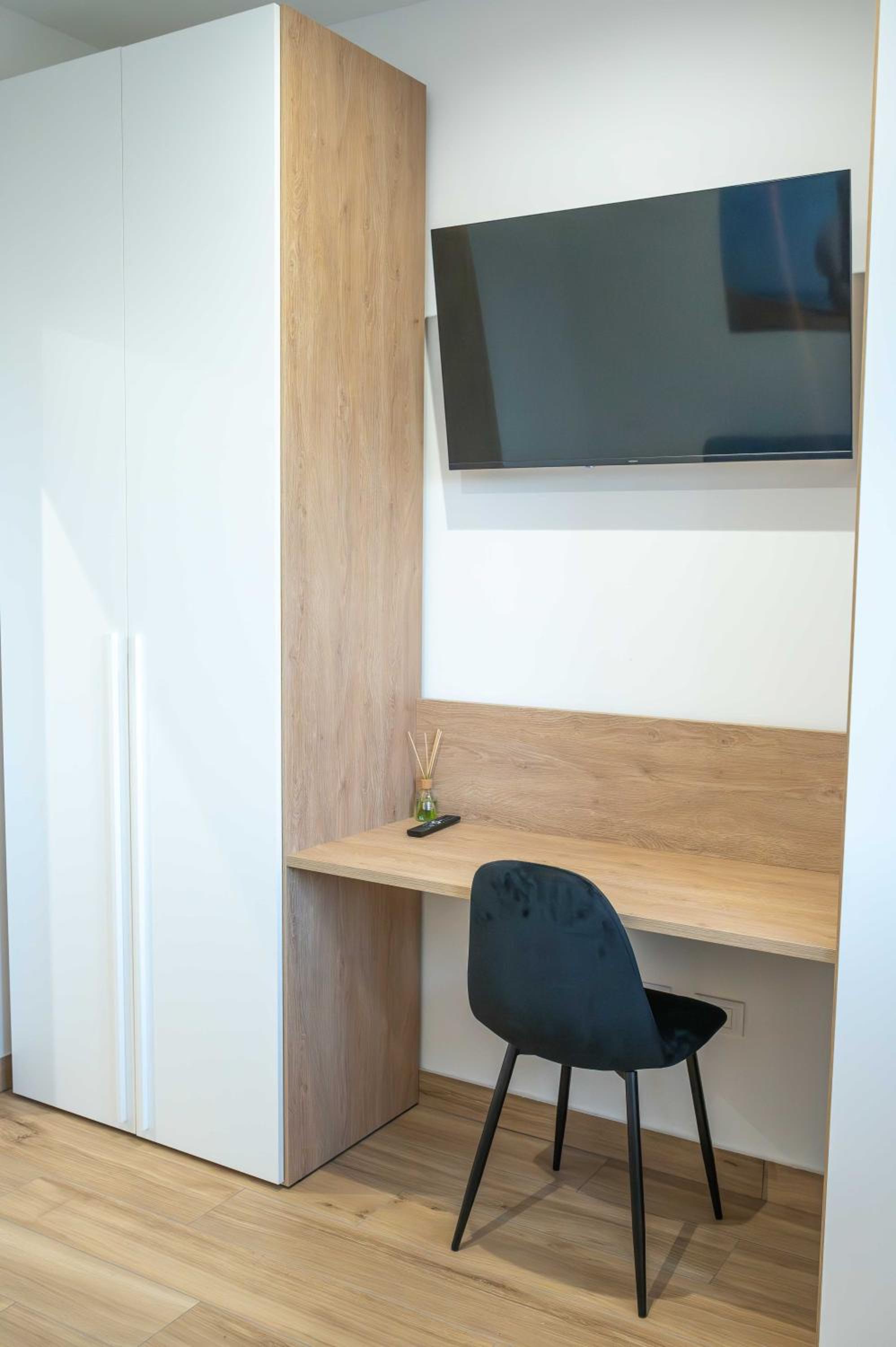 Family Two-Bedroom Apartment with View photo 1