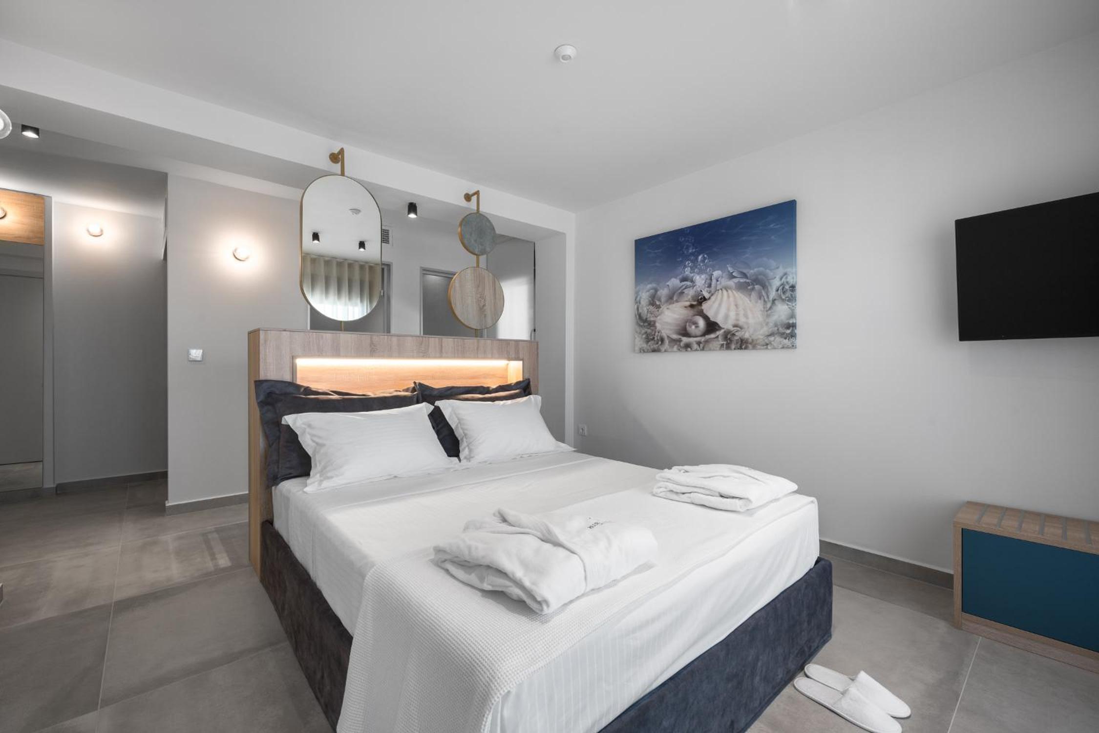 Deluxe Suite with Sea View (Perla)