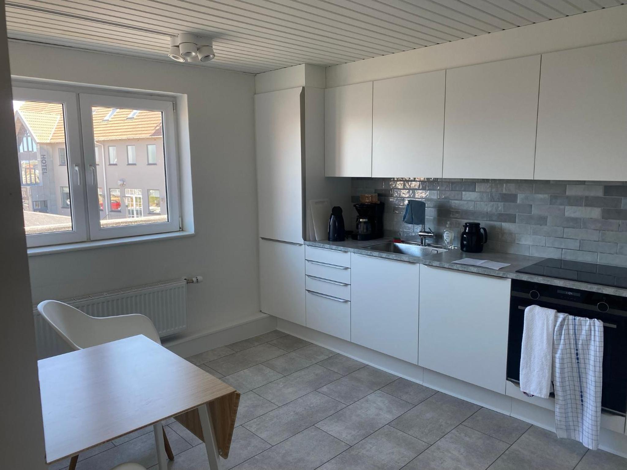 Three-Bedroom Apartment Suite thumbnail 6