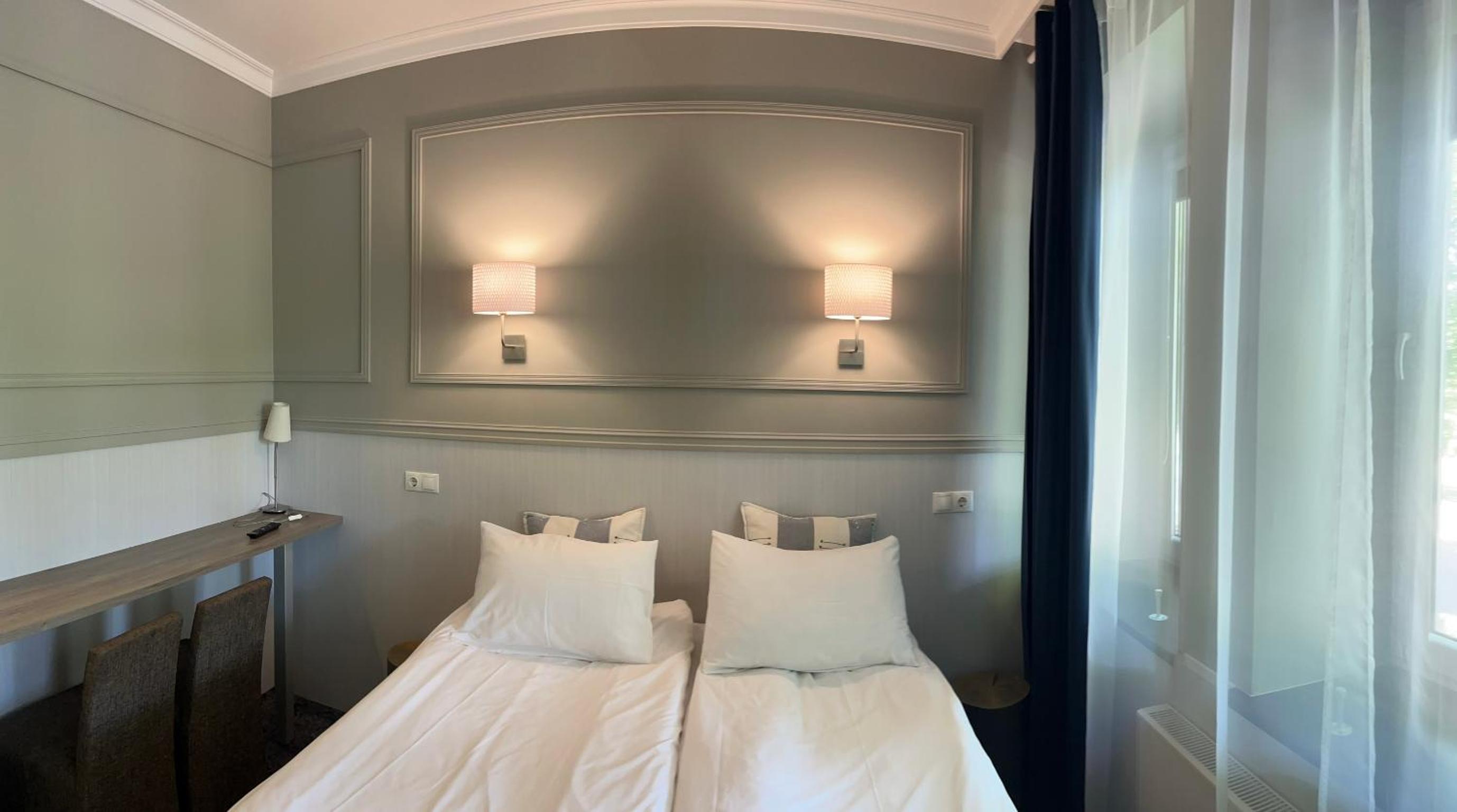 Superior Quadruple Room - Photo 7