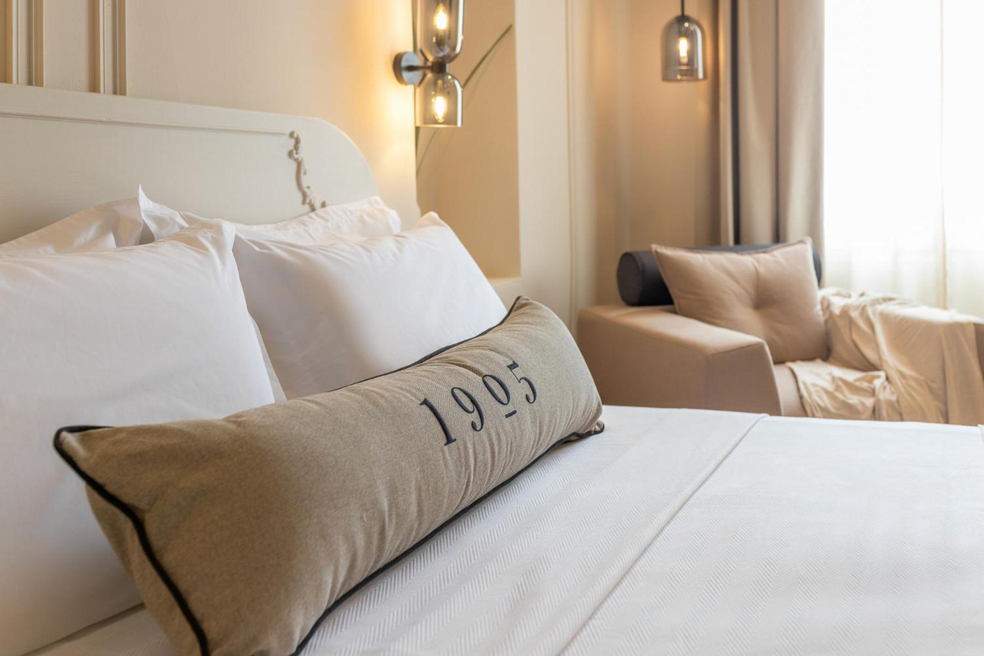 Deluxe Double Room with Balcony and Sea View photo 3