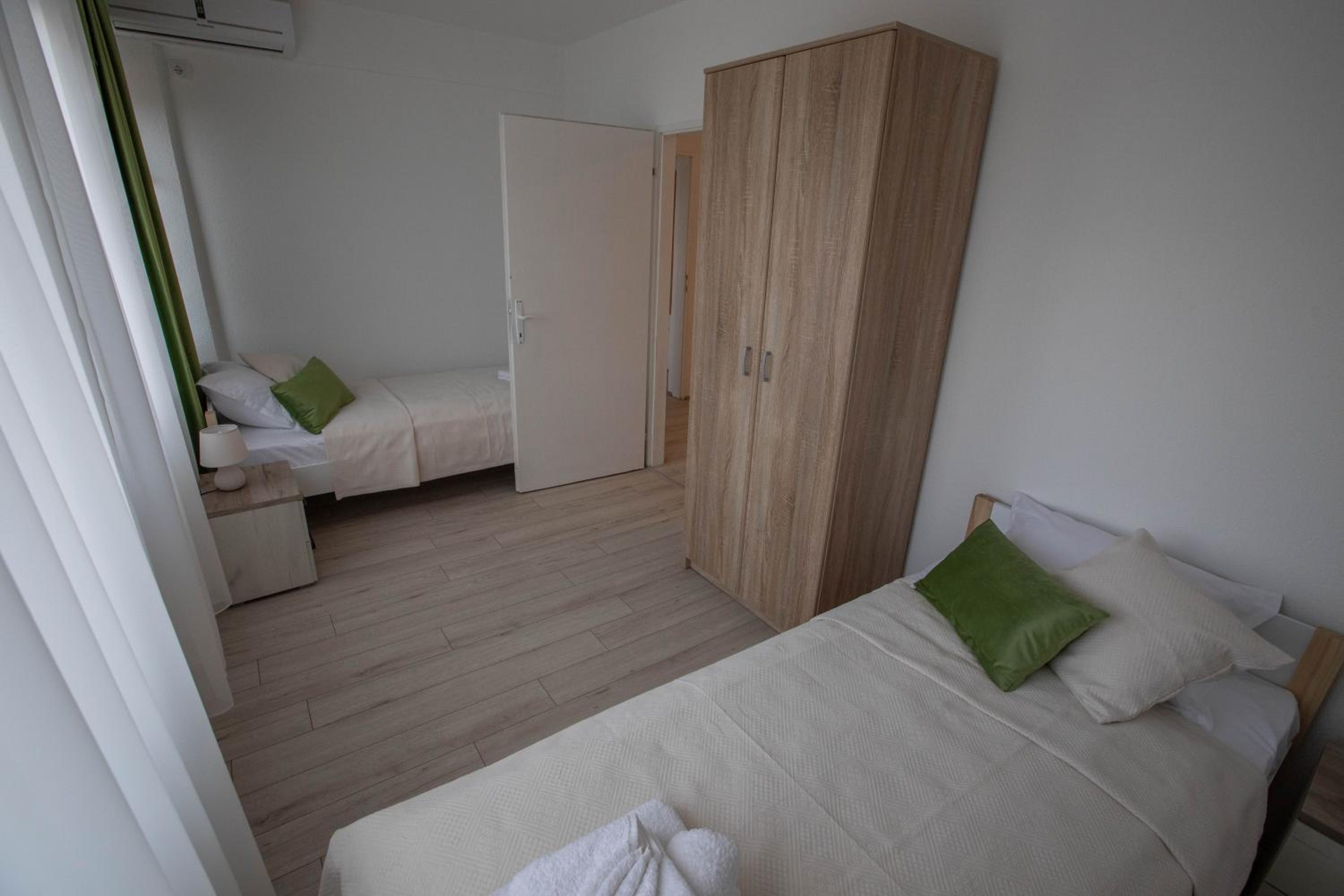 One-Bedroom Apartment photo 3
