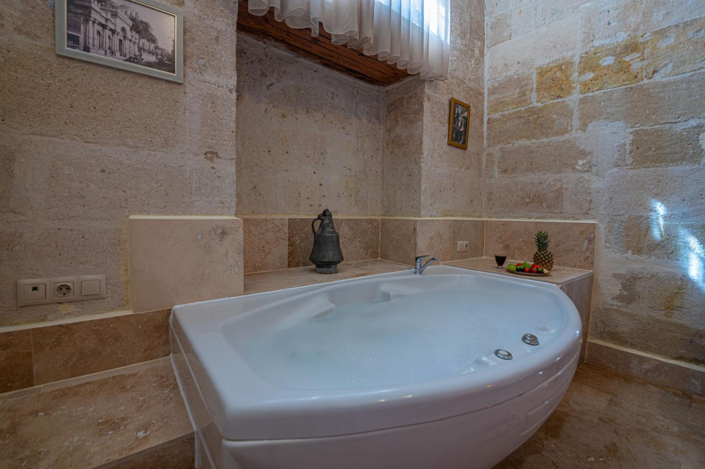 Deluxe Double Room - Photo 4