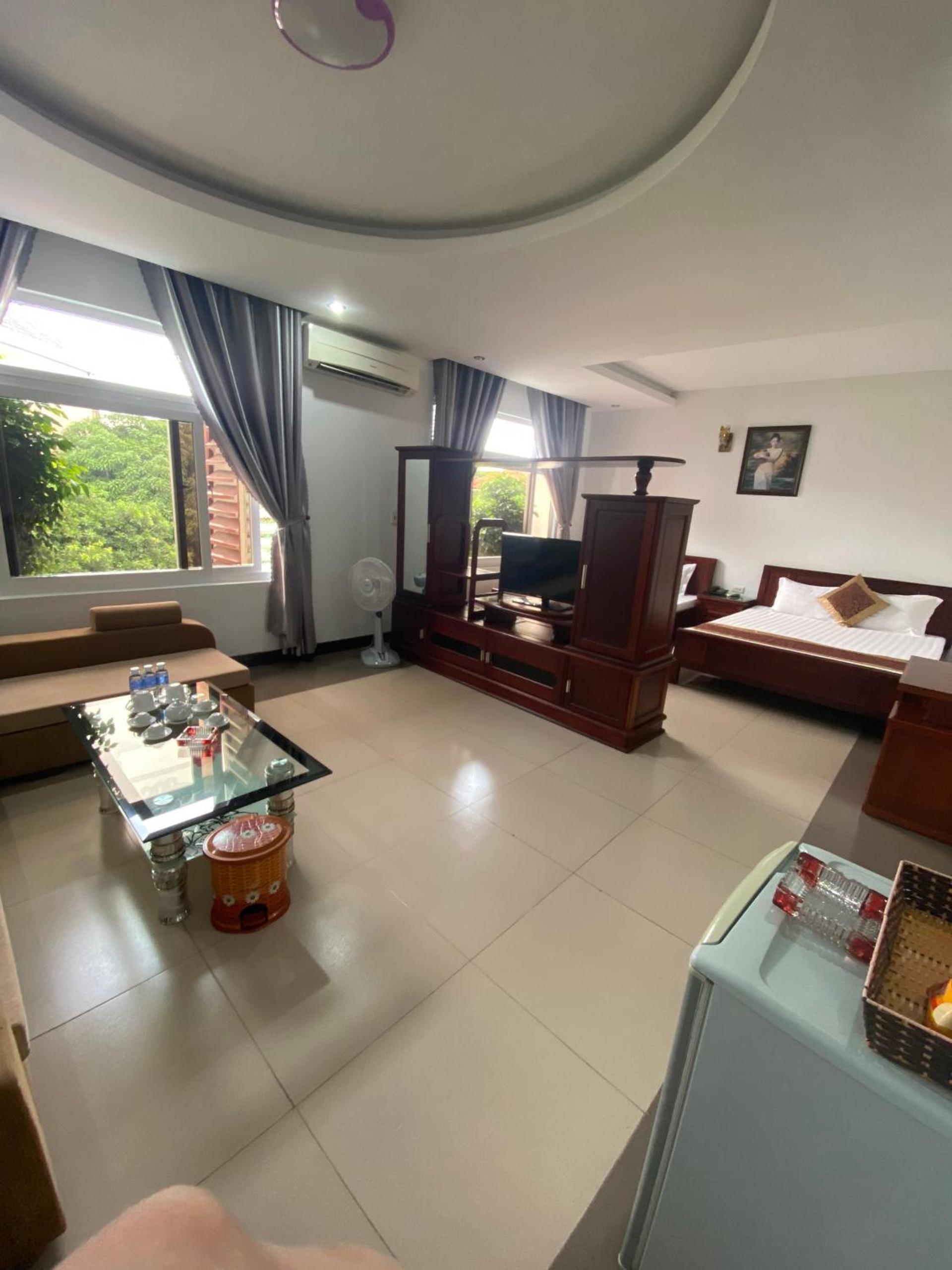 Deluxe Family Room