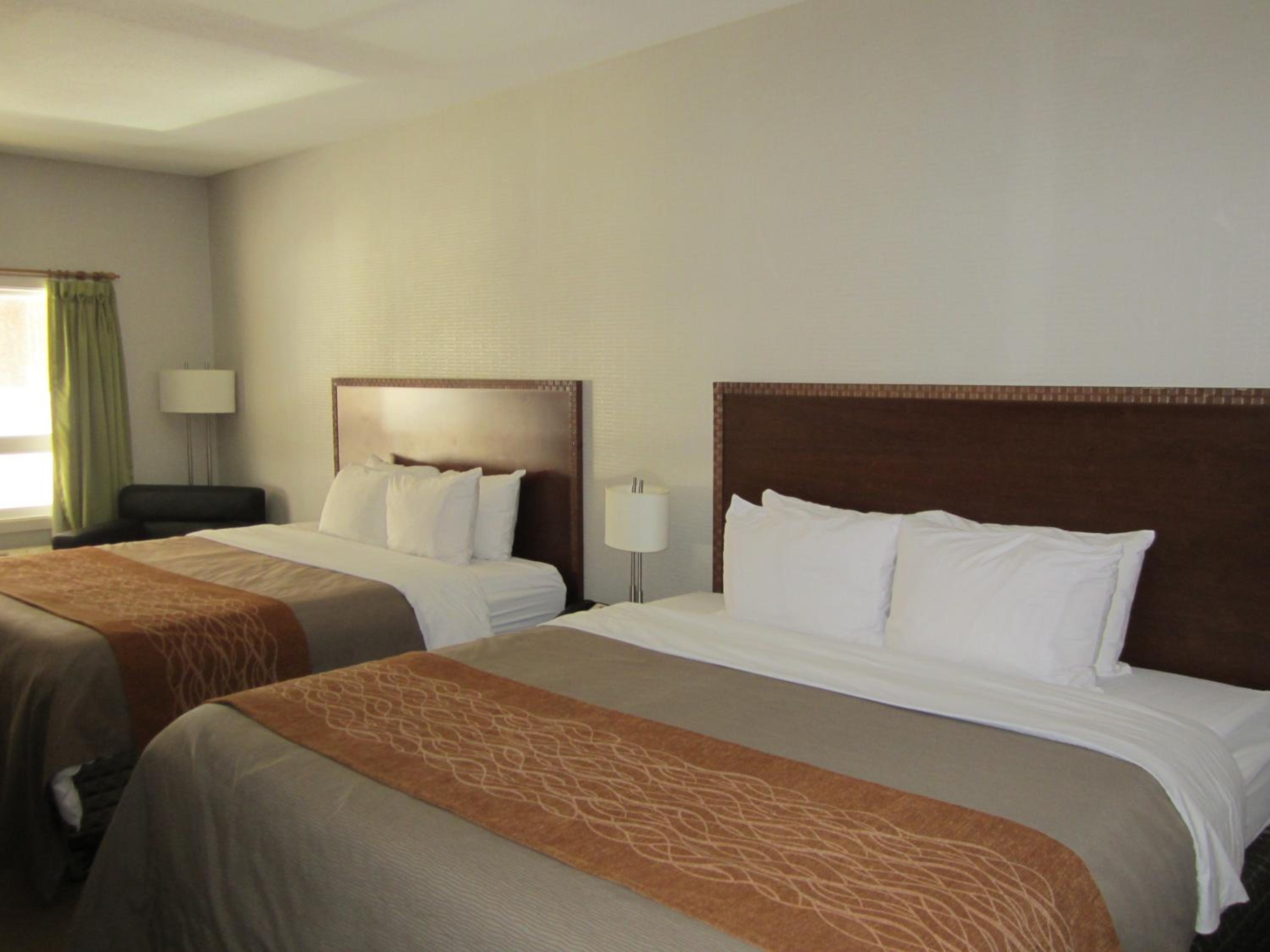 King Room with Two King Beds - Non-Smoking - Photo 3