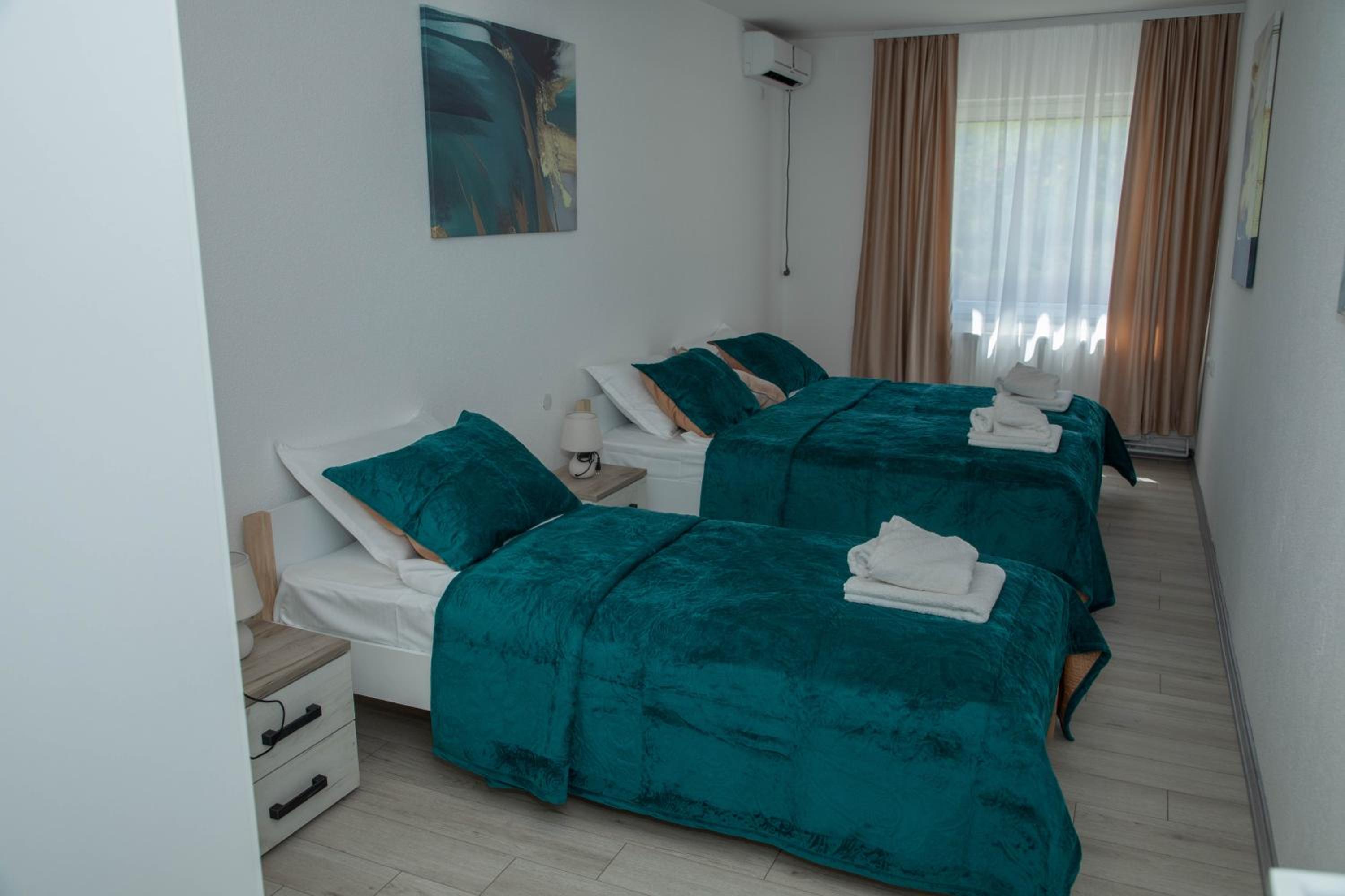 One-Bedroom Apartment photo 2