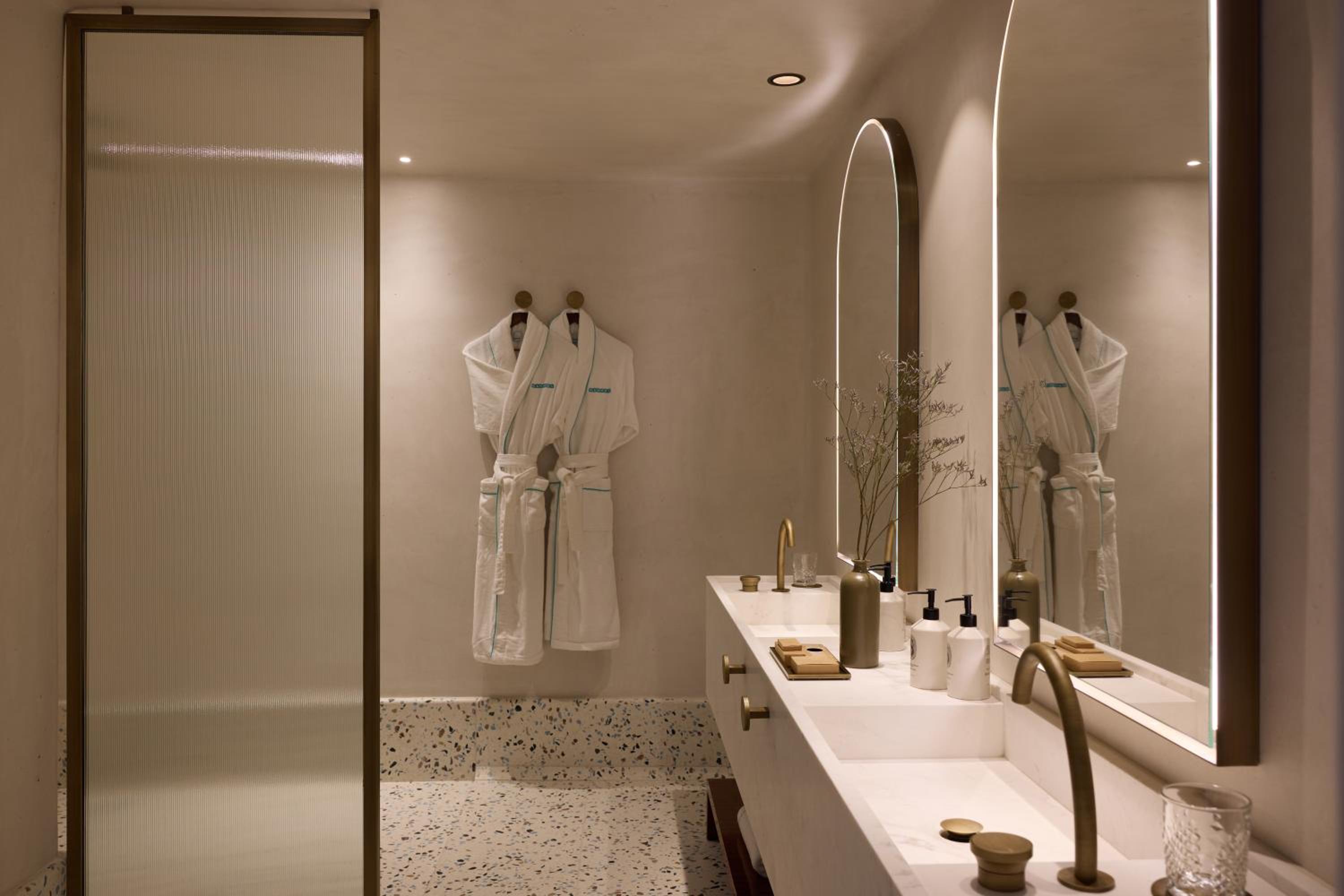 Duplex Suite - Photo 2