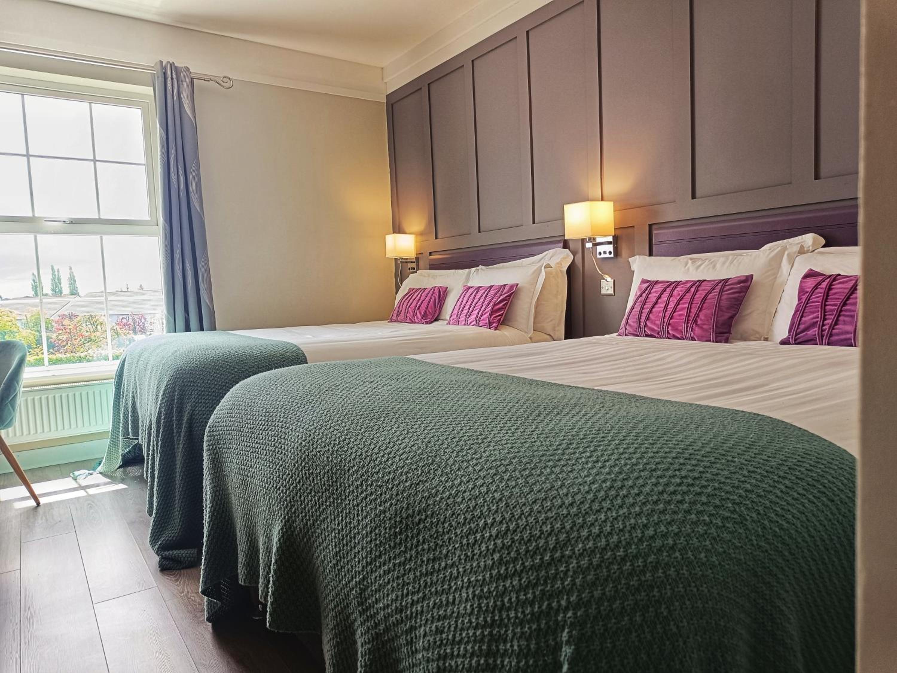 Superior Triple Room photo 3
