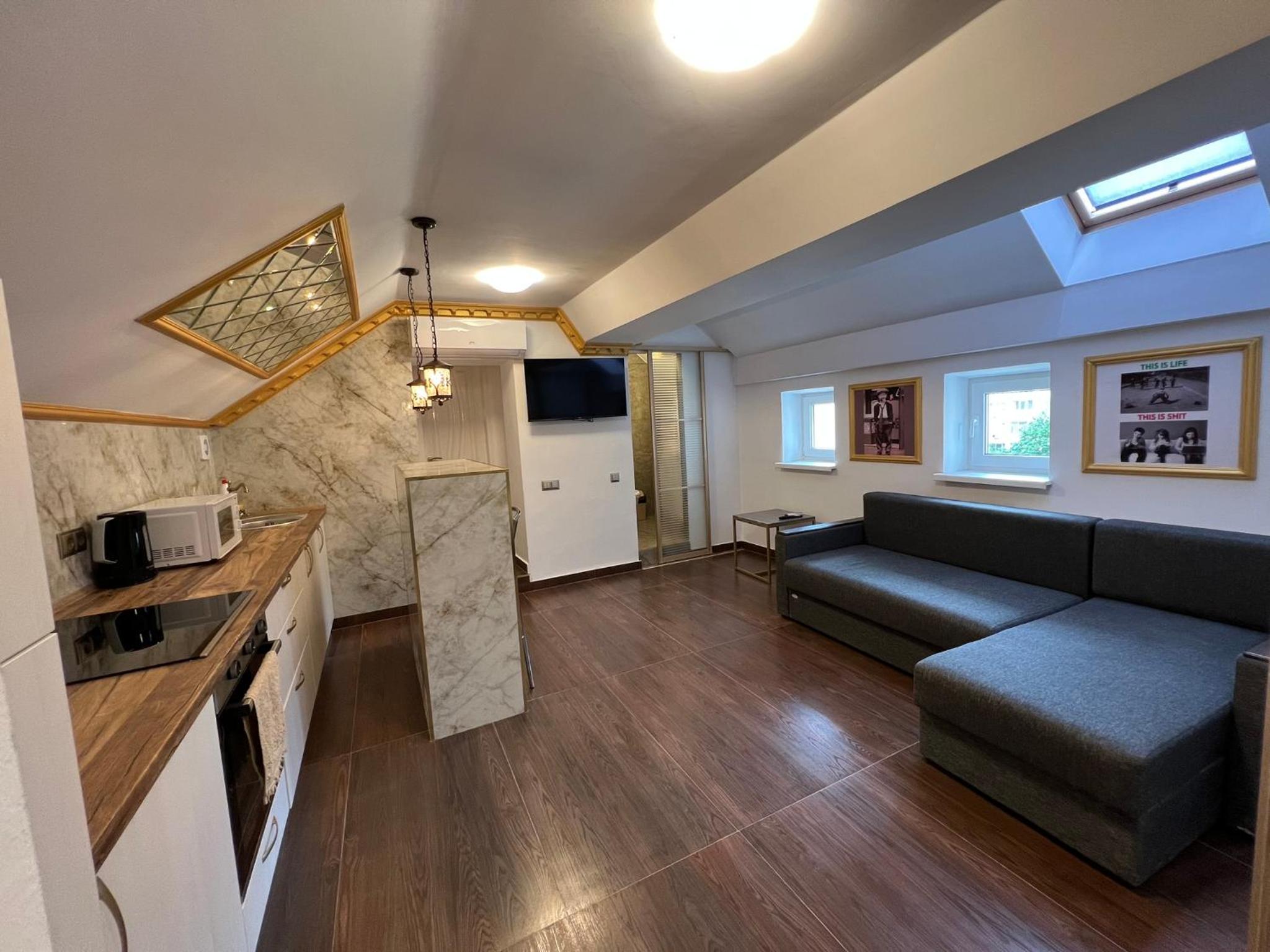 Apartment photo 2