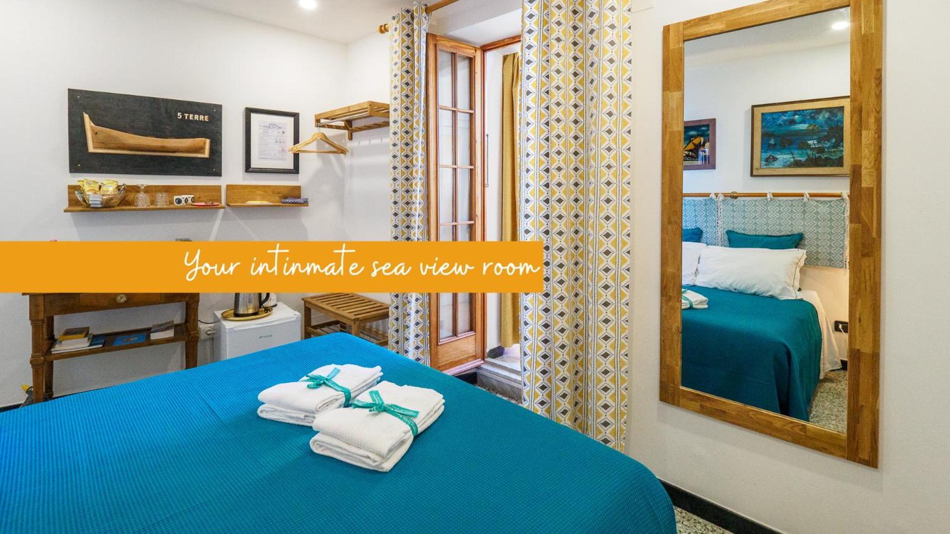 Double Room with Sea View - Photo 1