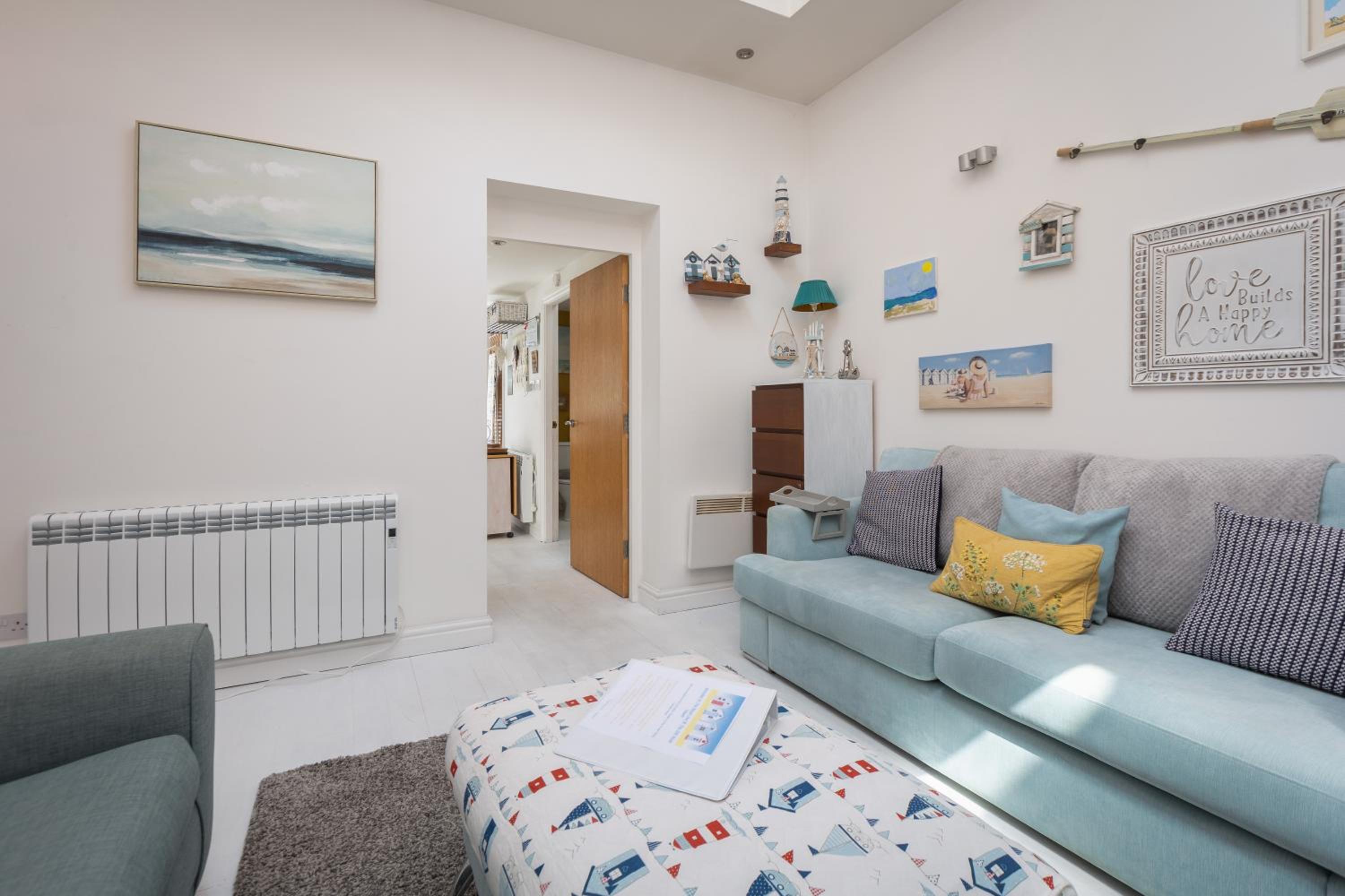 One-Bedroom House photo 1