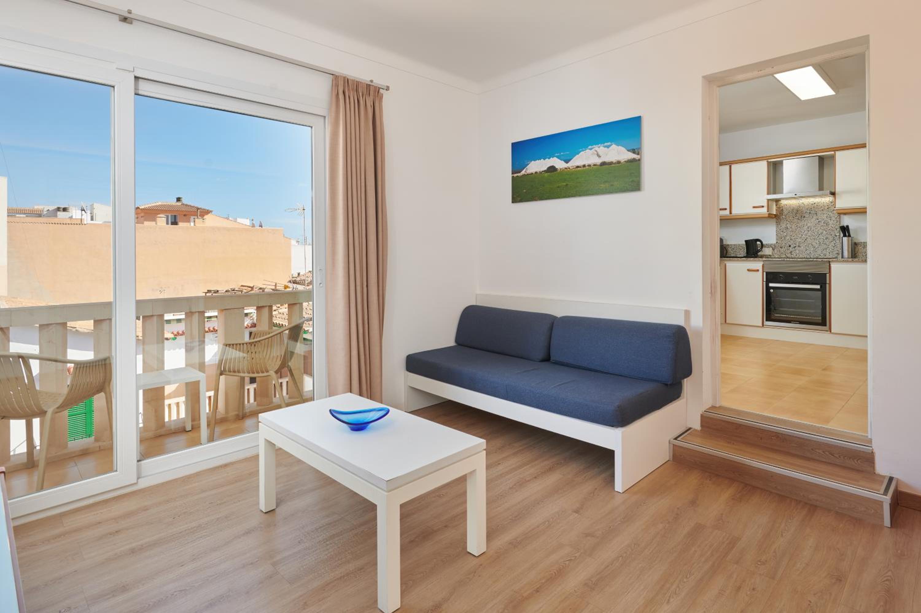 Apartamento de Cuatro Habitaciones