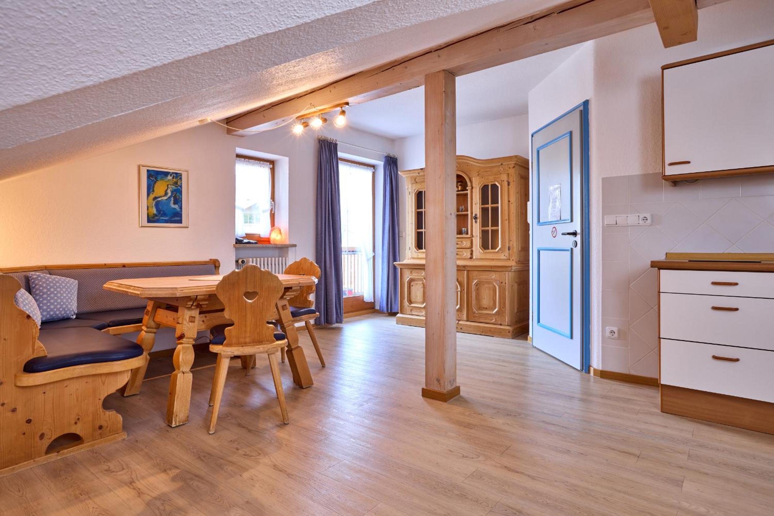 Apartment photo 2